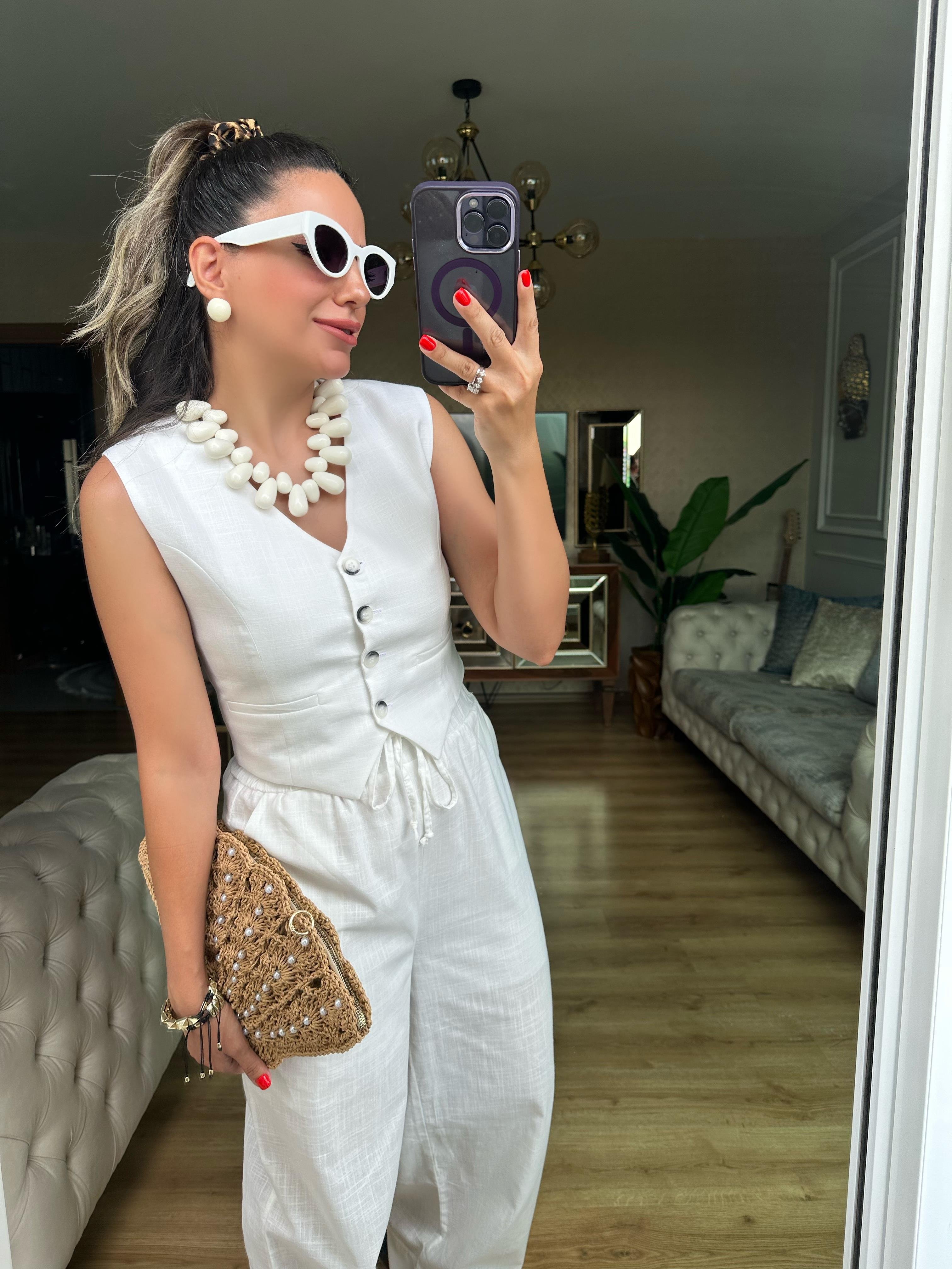 Beyaz Pantolon Yelek Takım