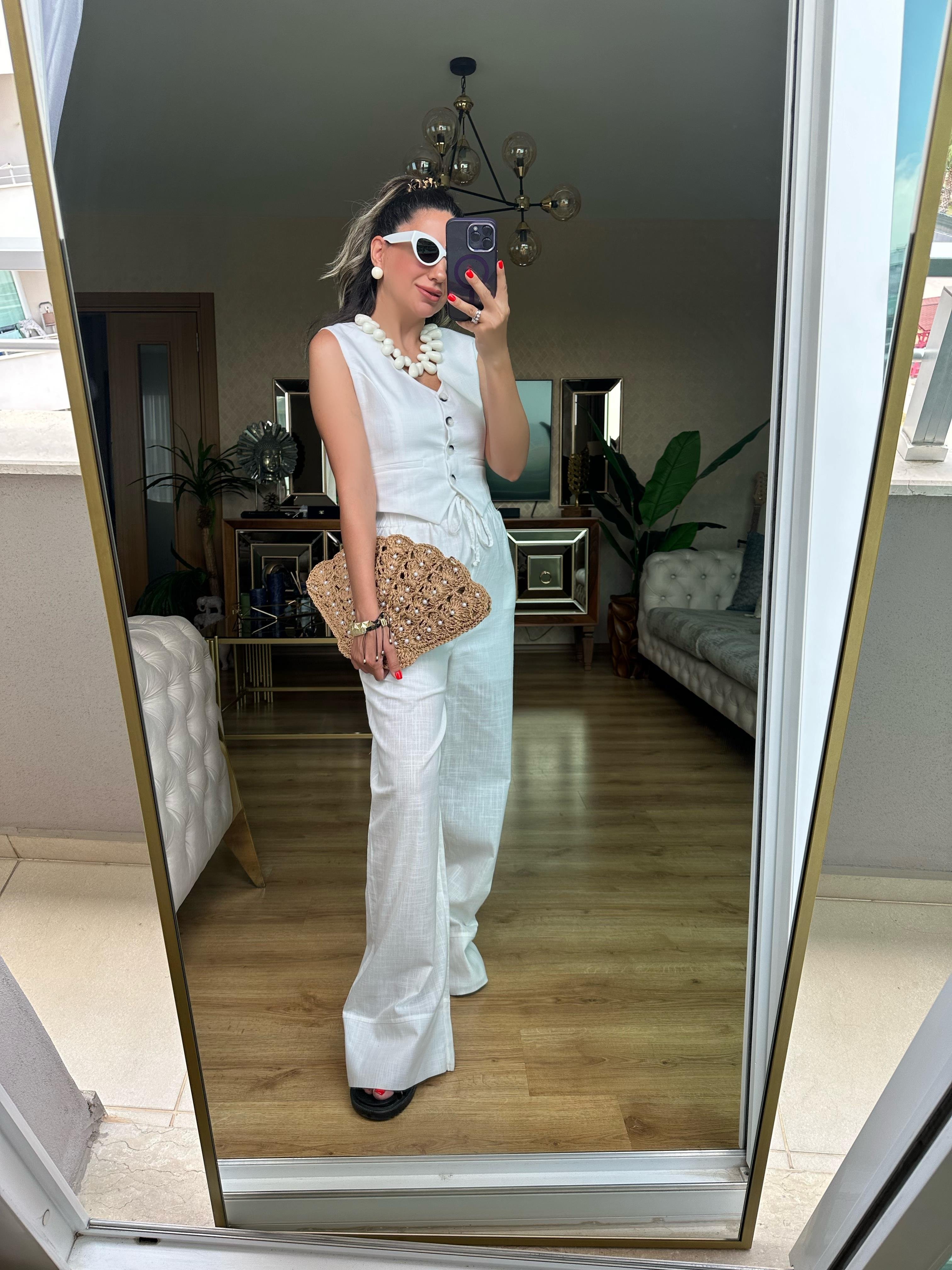 Beyaz Pantolon Yelek Takım