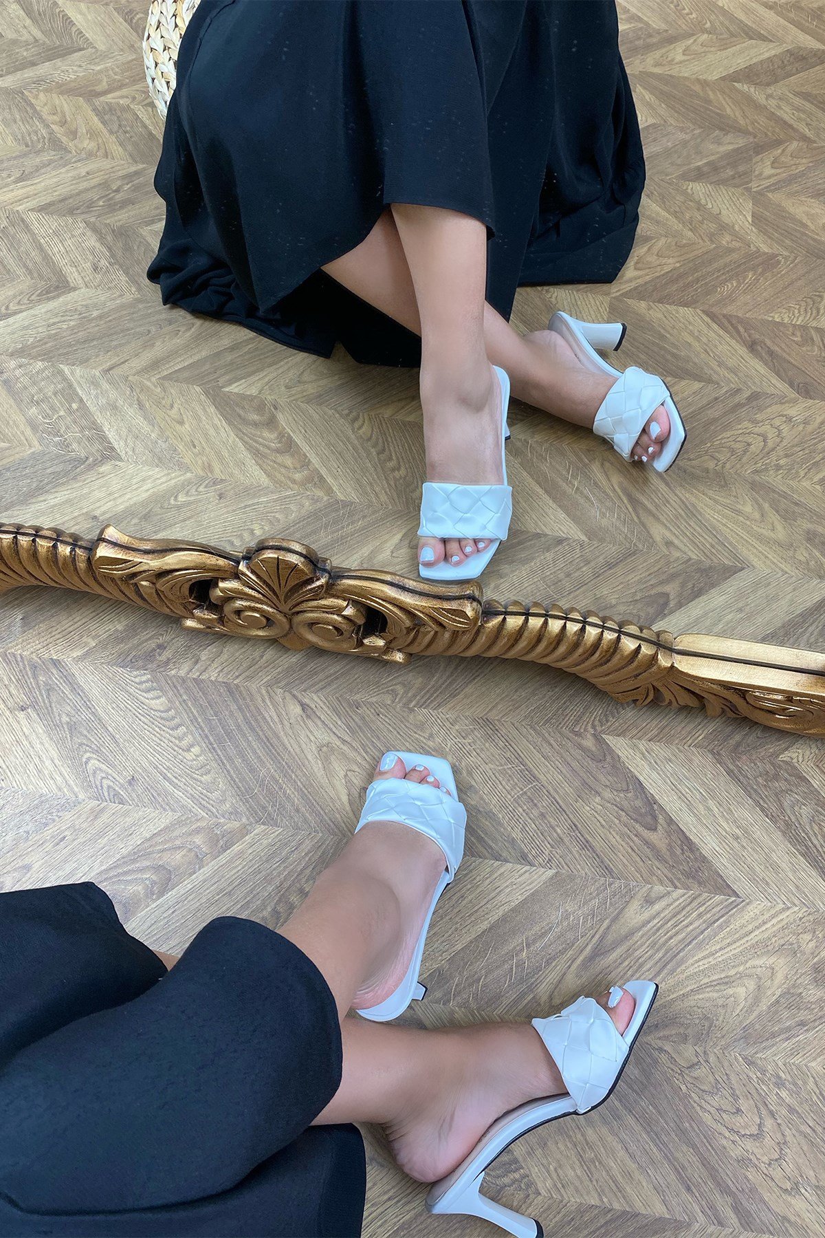 Beyaz Rosa Topuklu Terlik