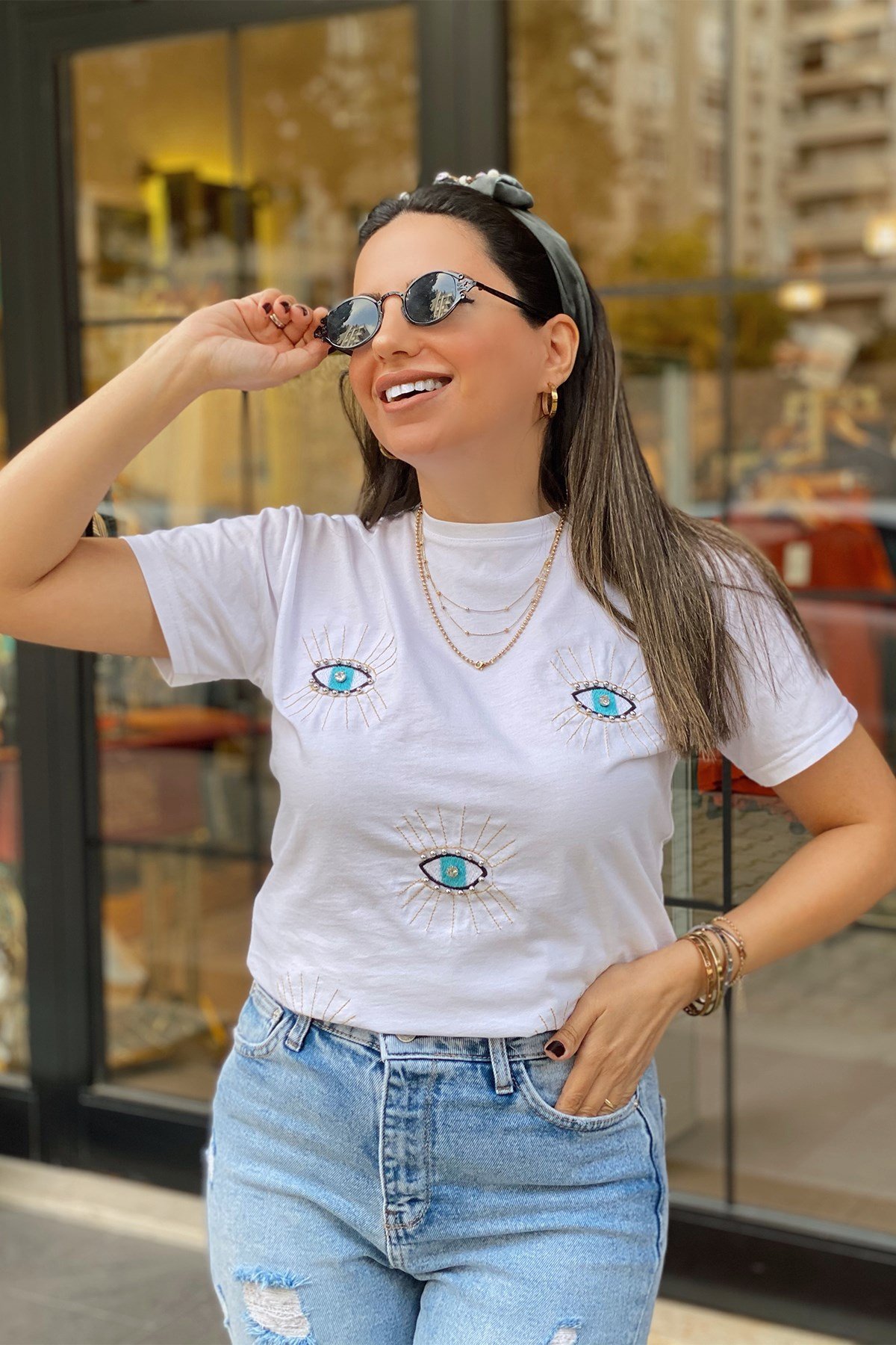 Beyaz Taş Detaylı Tshirt