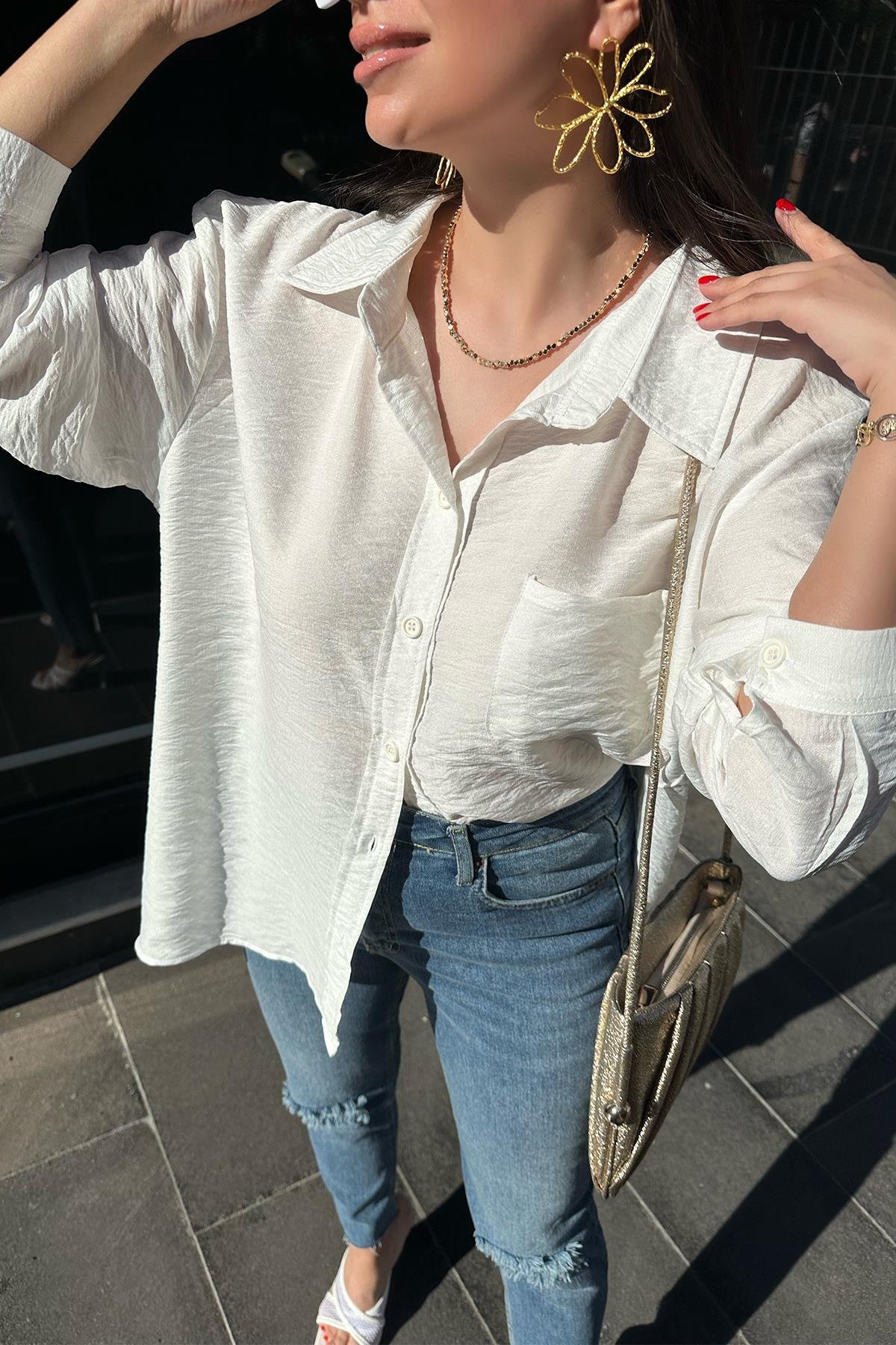 Beyaz Tek Cepli Oversize Gömlek