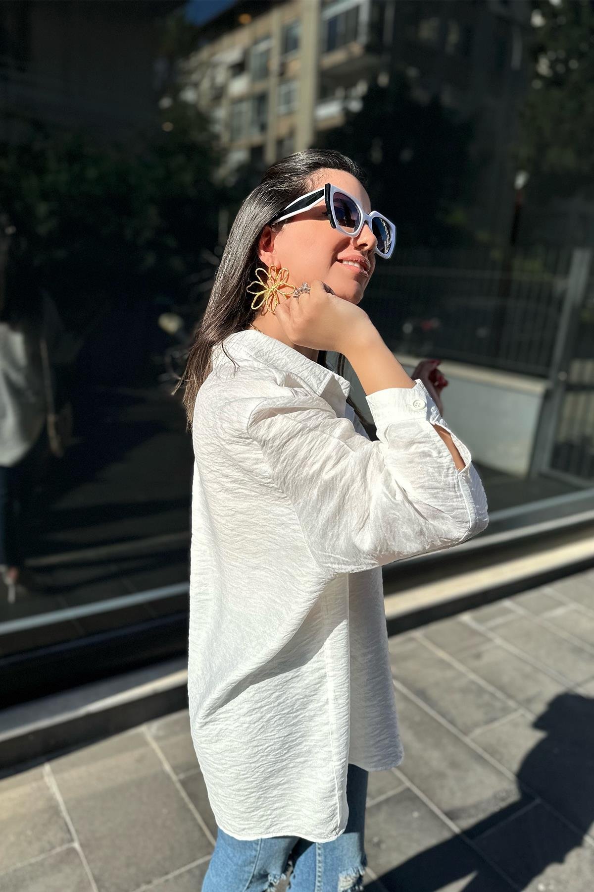 Beyaz Tek Cepli Oversize Gömlek