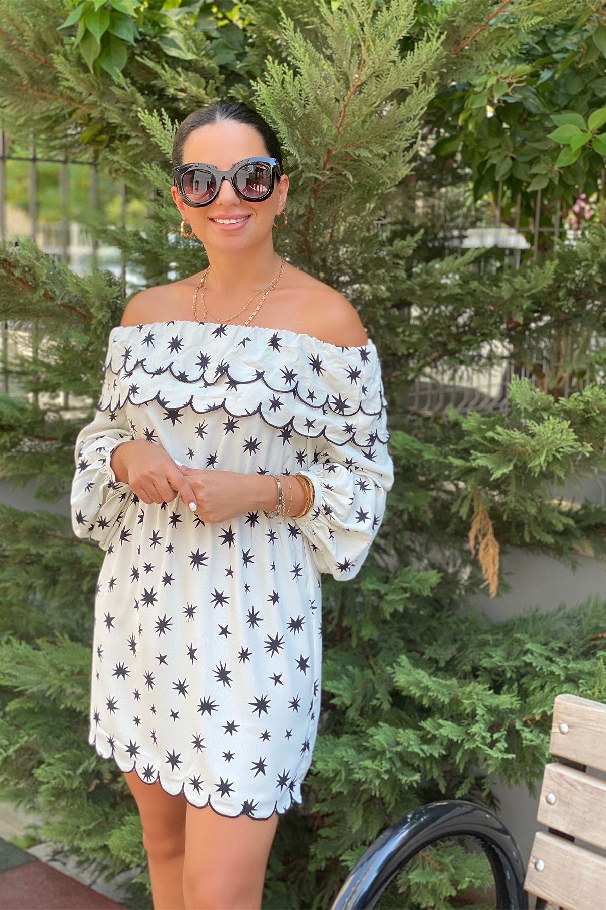 Beyaz Yıldız Detaylı Elbise