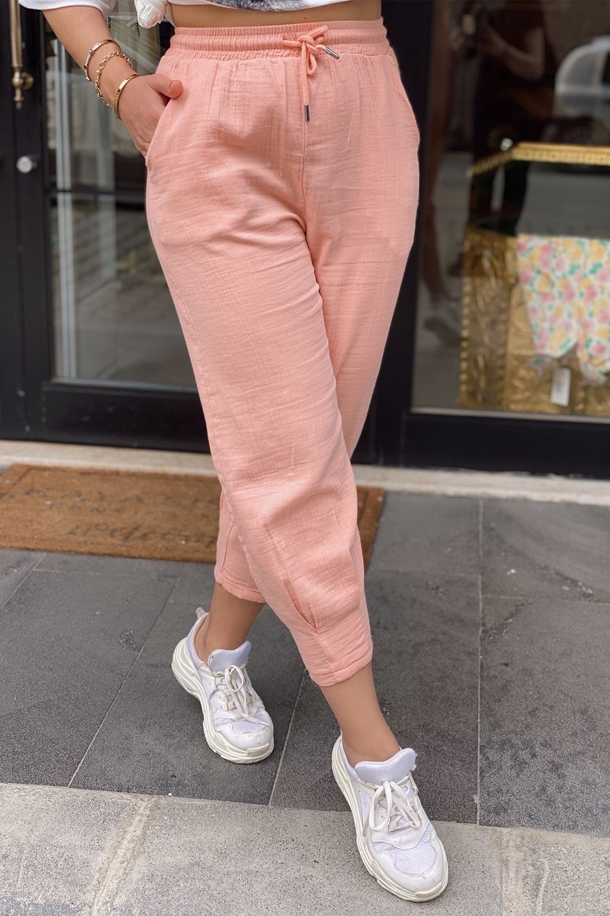 Çiçek Desenli Astarlı Elbise