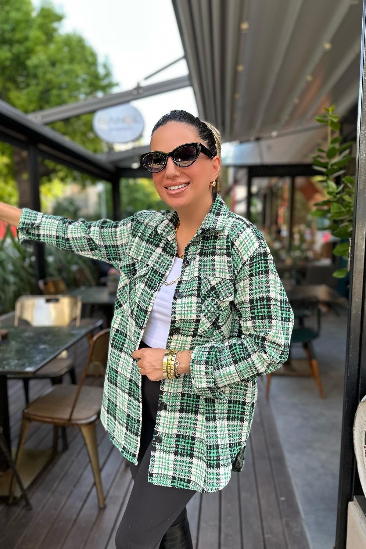 Çift Cepli Yeşil Krem Tüvit Gömlek