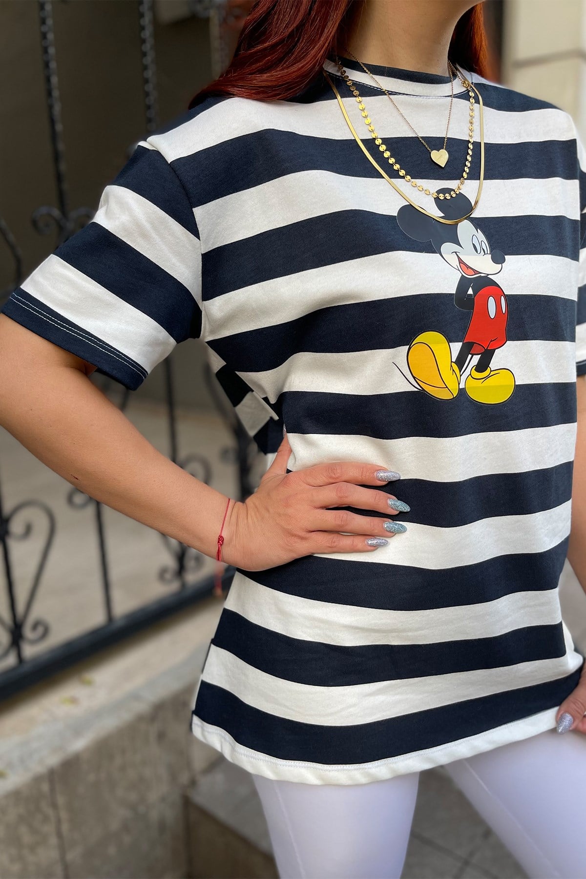 Çzigili Mickey Mouse Detaylı Tshirt