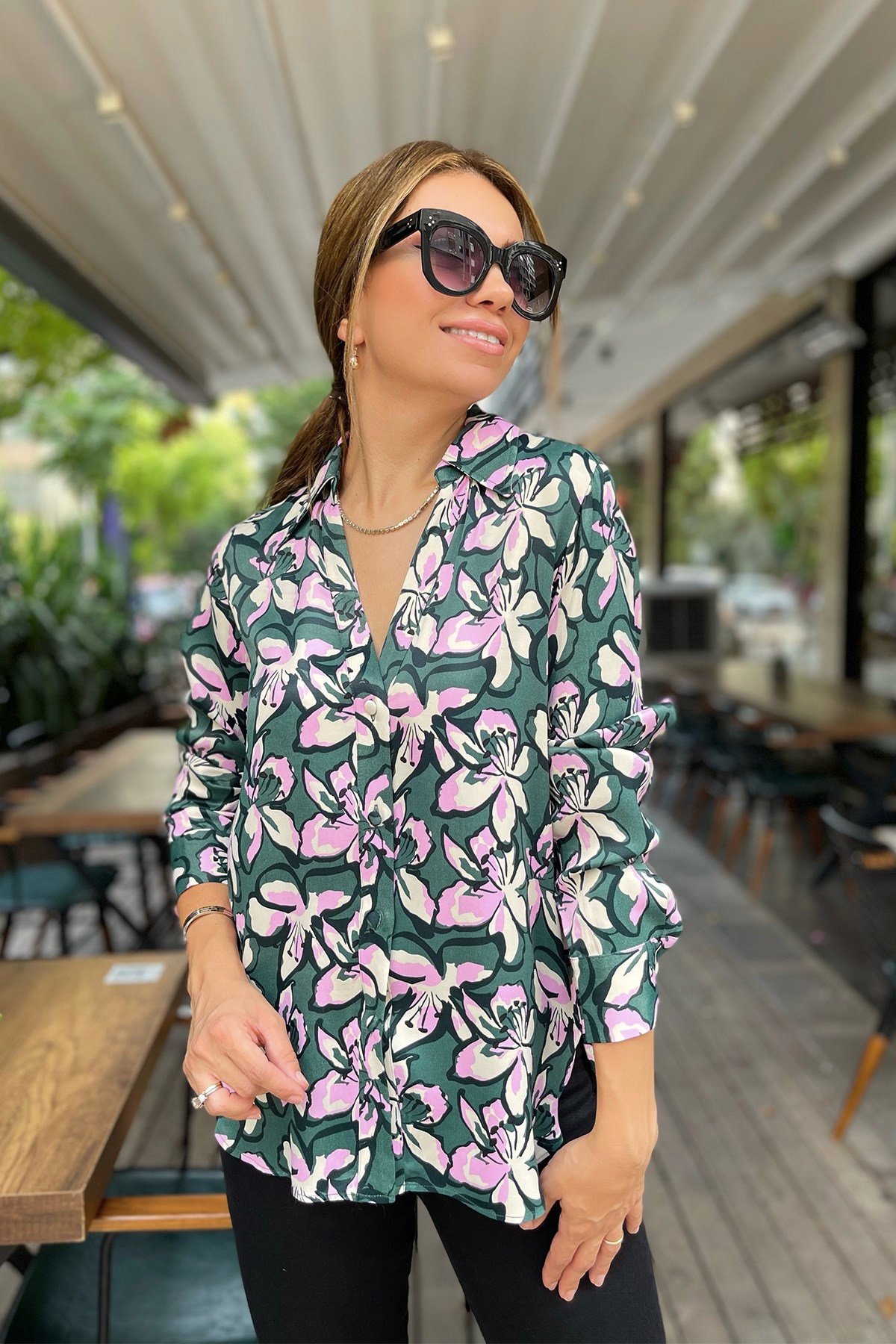 Desenli Saten Gömlek