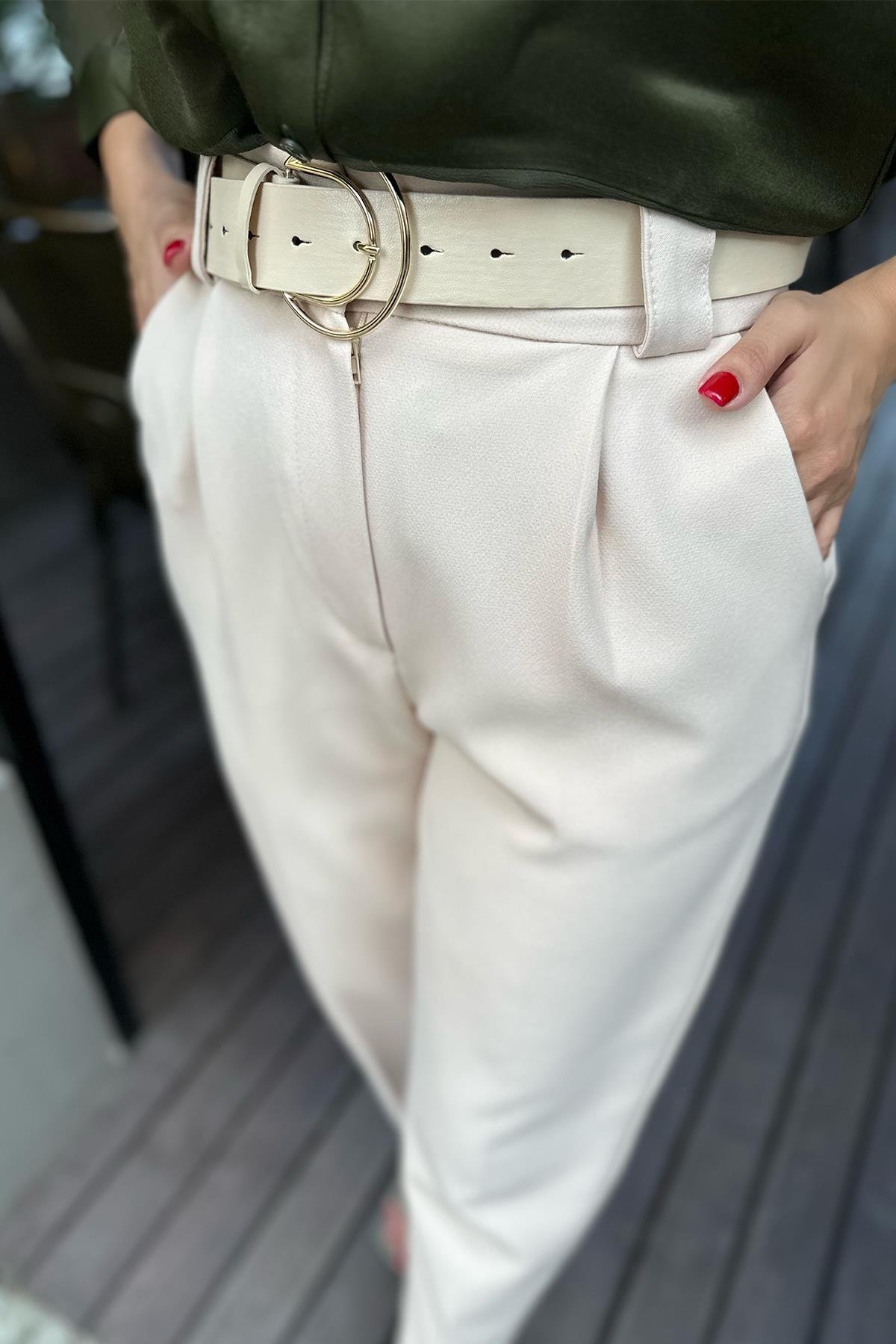 Duble Paça Taş Renk Kendinden Kemerli Kumaş Pantolon