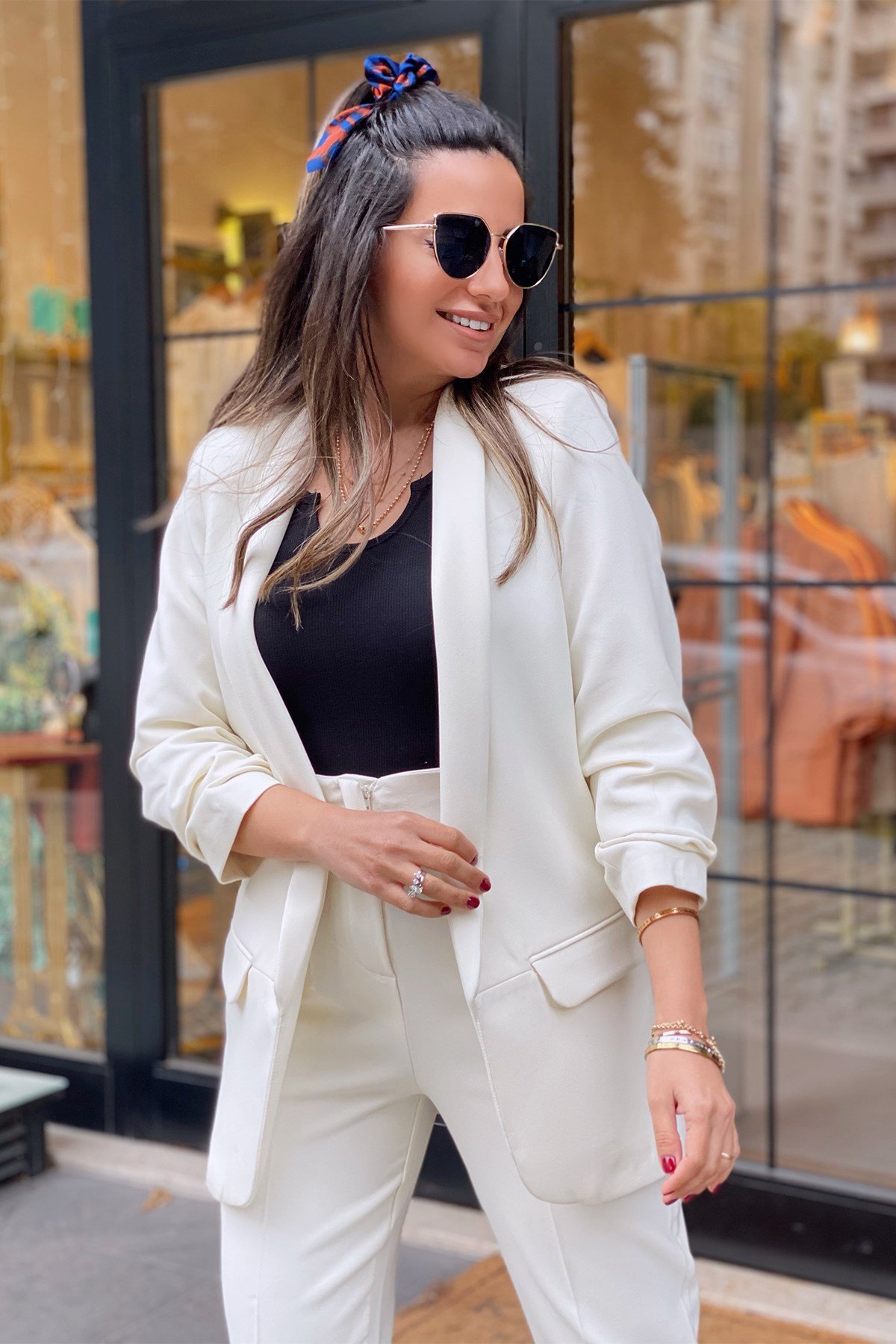 Ekru Kolu Katlamalı Blazer Ceket