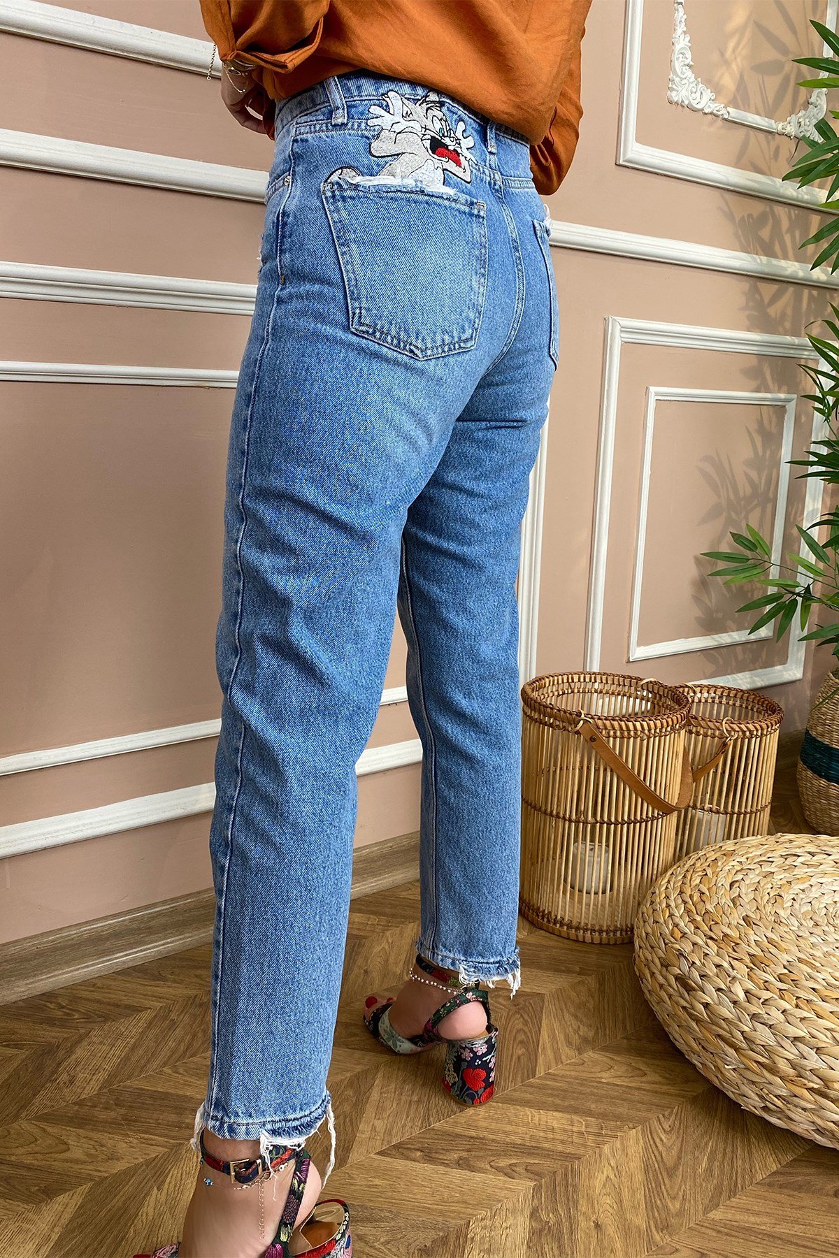 Figürlü Mom Jean