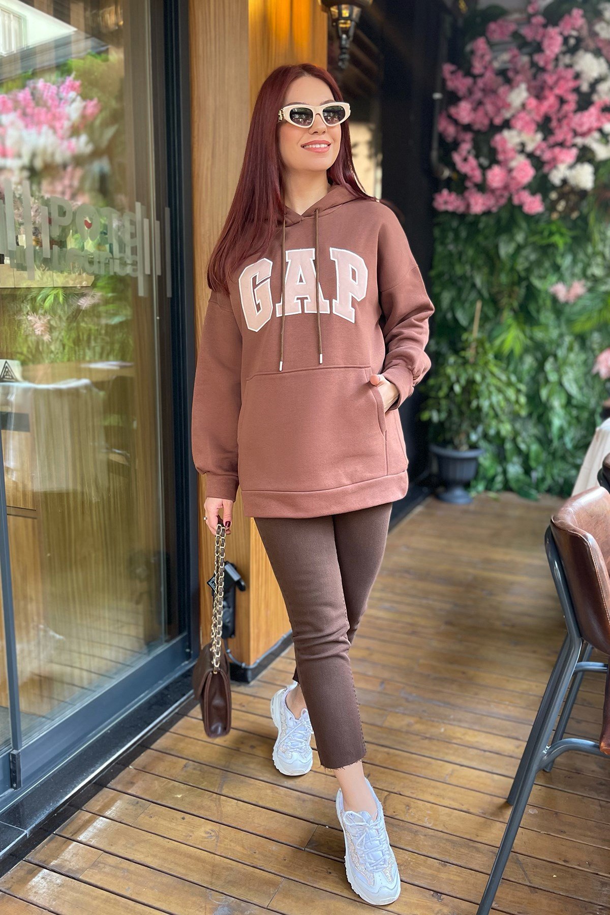 GAP Baskılı Taba Sweatshirt