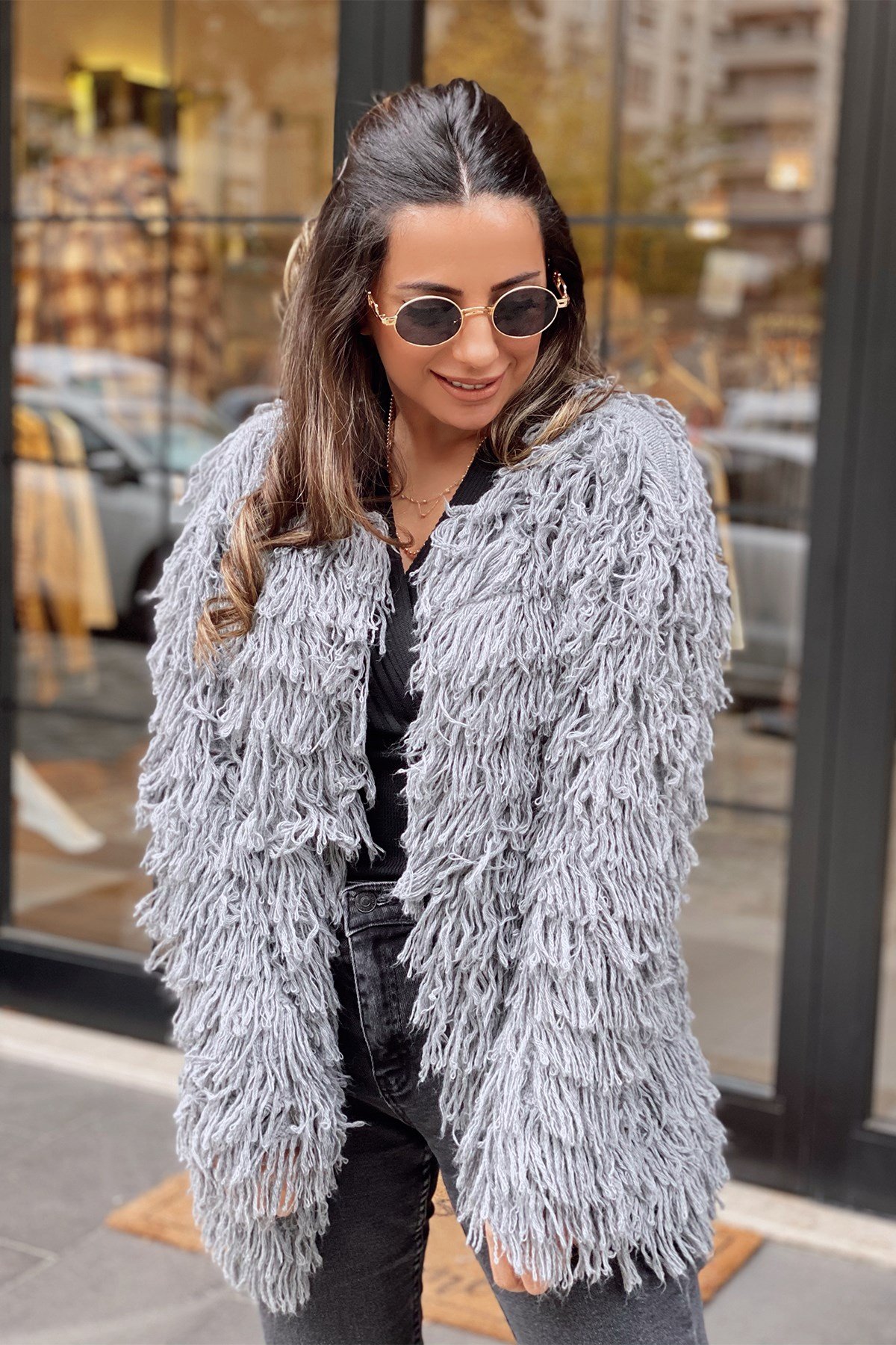 Gri Püsküllü Hırka