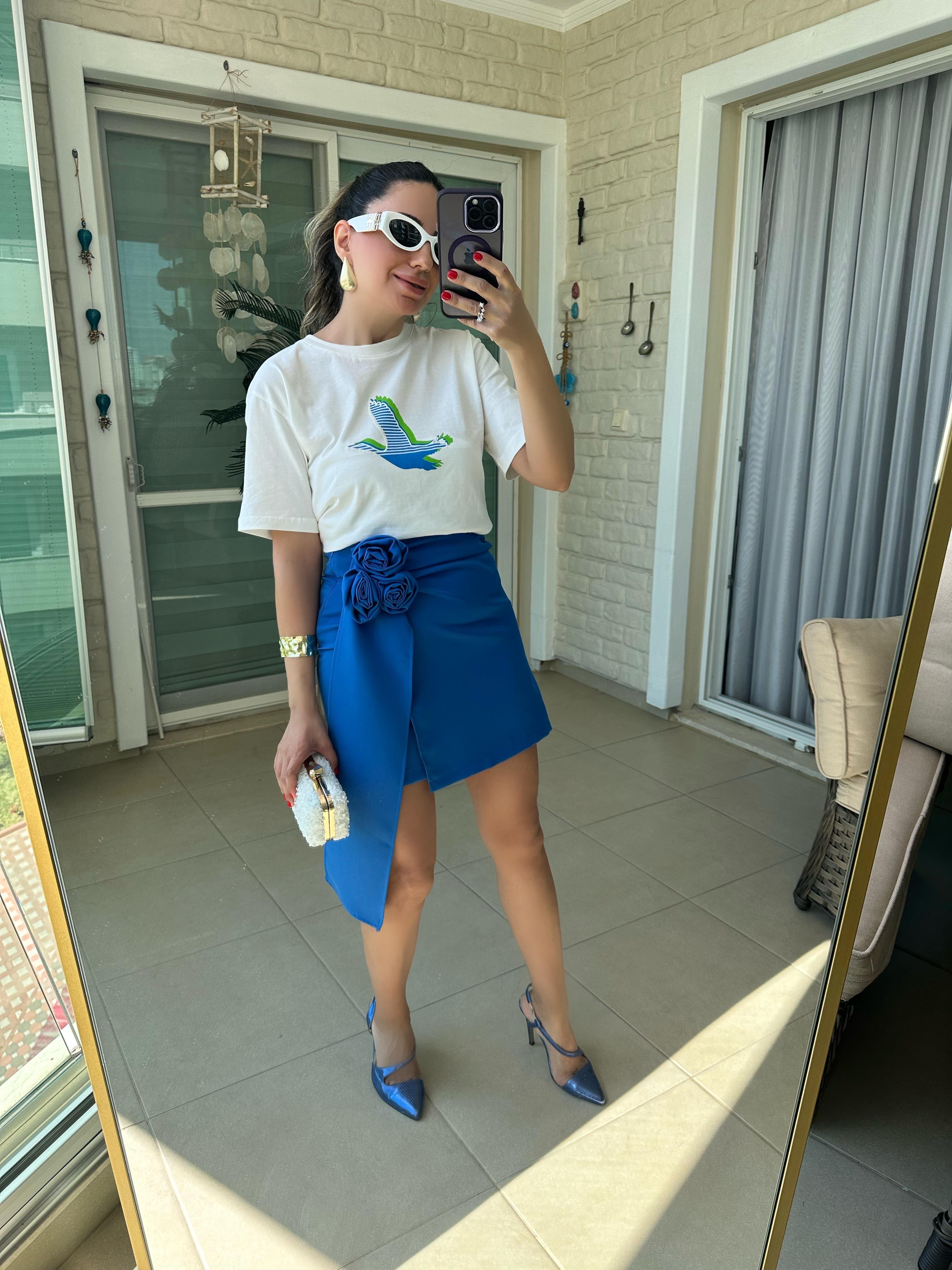 Gül Detaylı Saks Mavi Etek