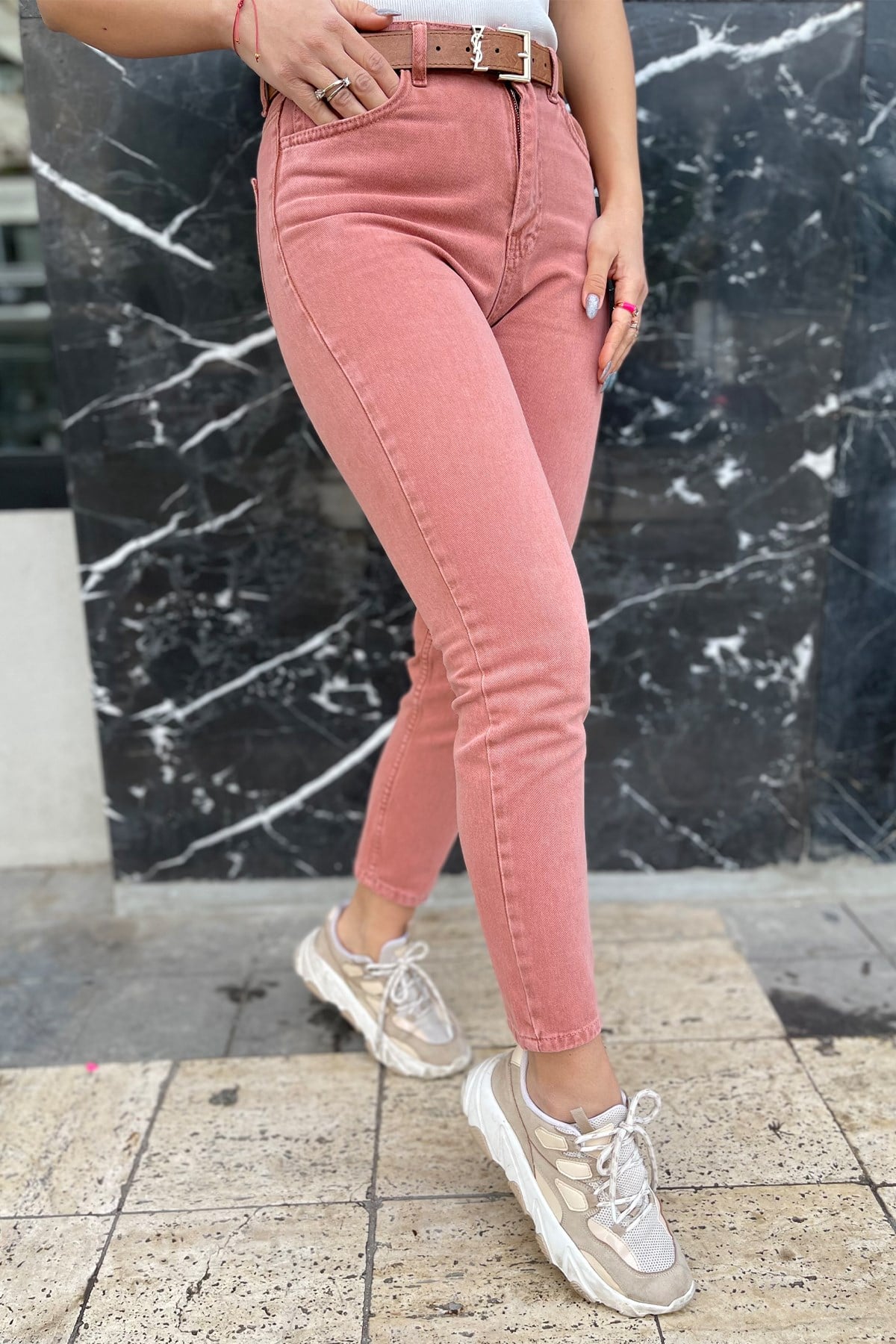 Gül Kurusu  Mom Jean 