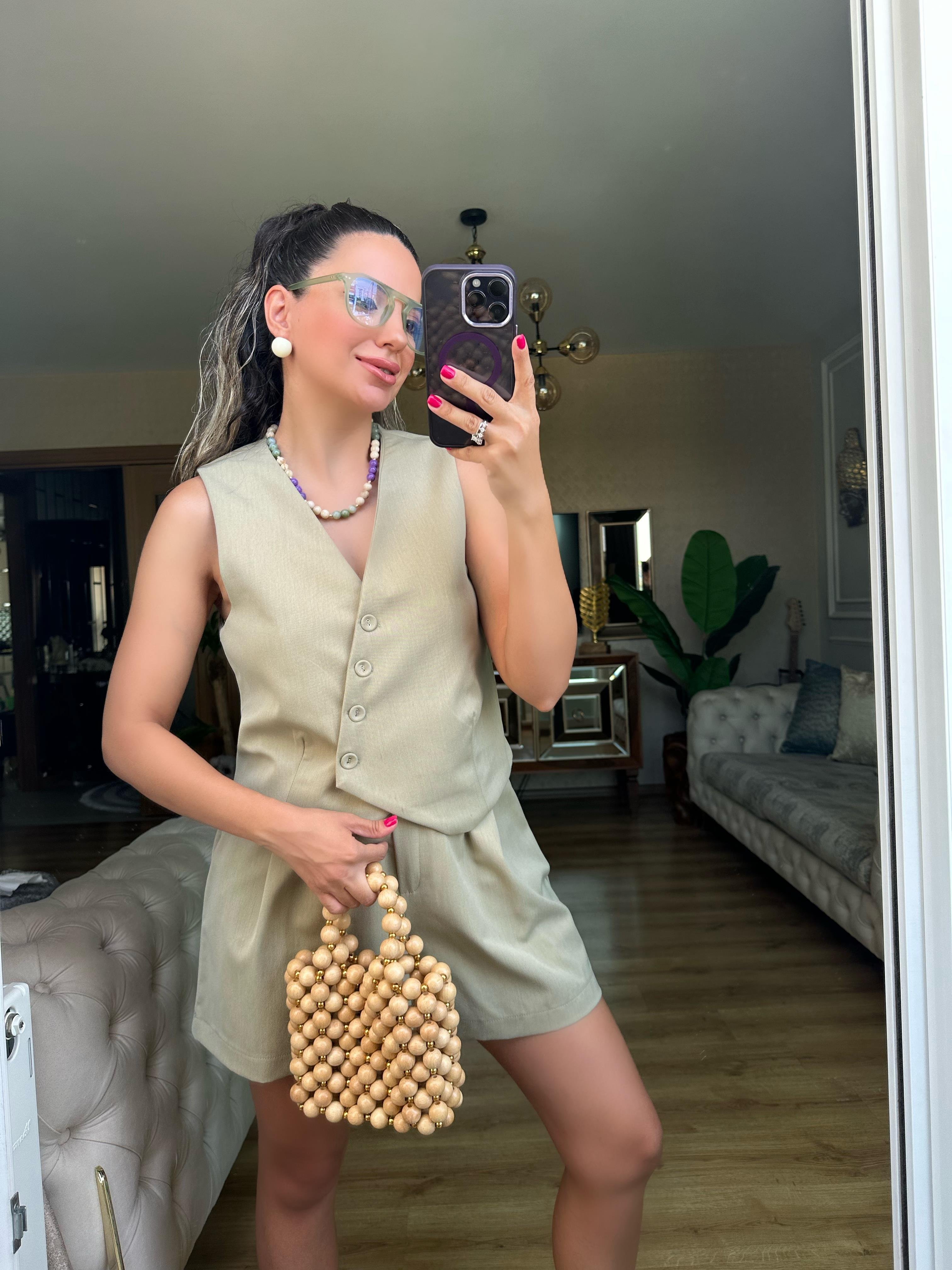 Haki Yeşil Çapraz Düğme Detaylı Yelek Şort Takım