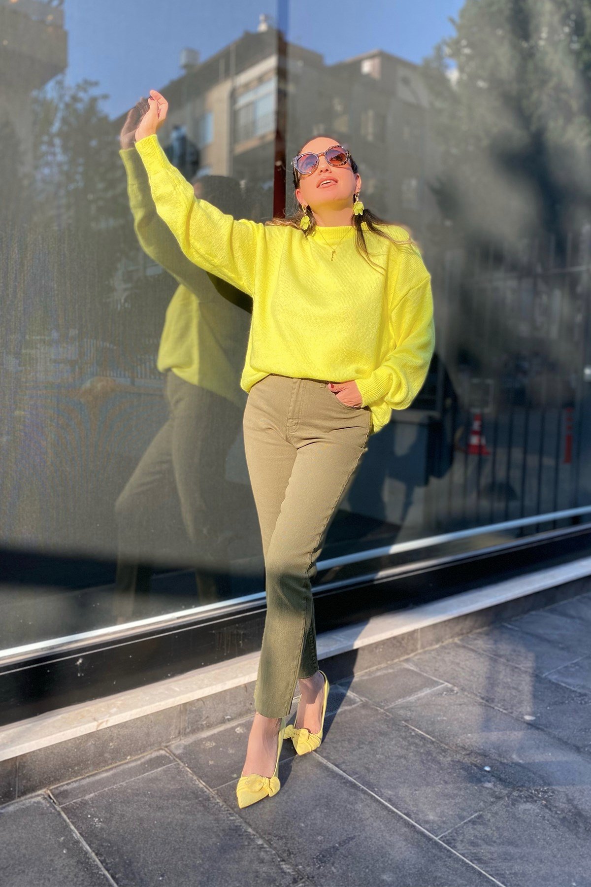 Haki Yeşil Paçası Kesik Pantolon