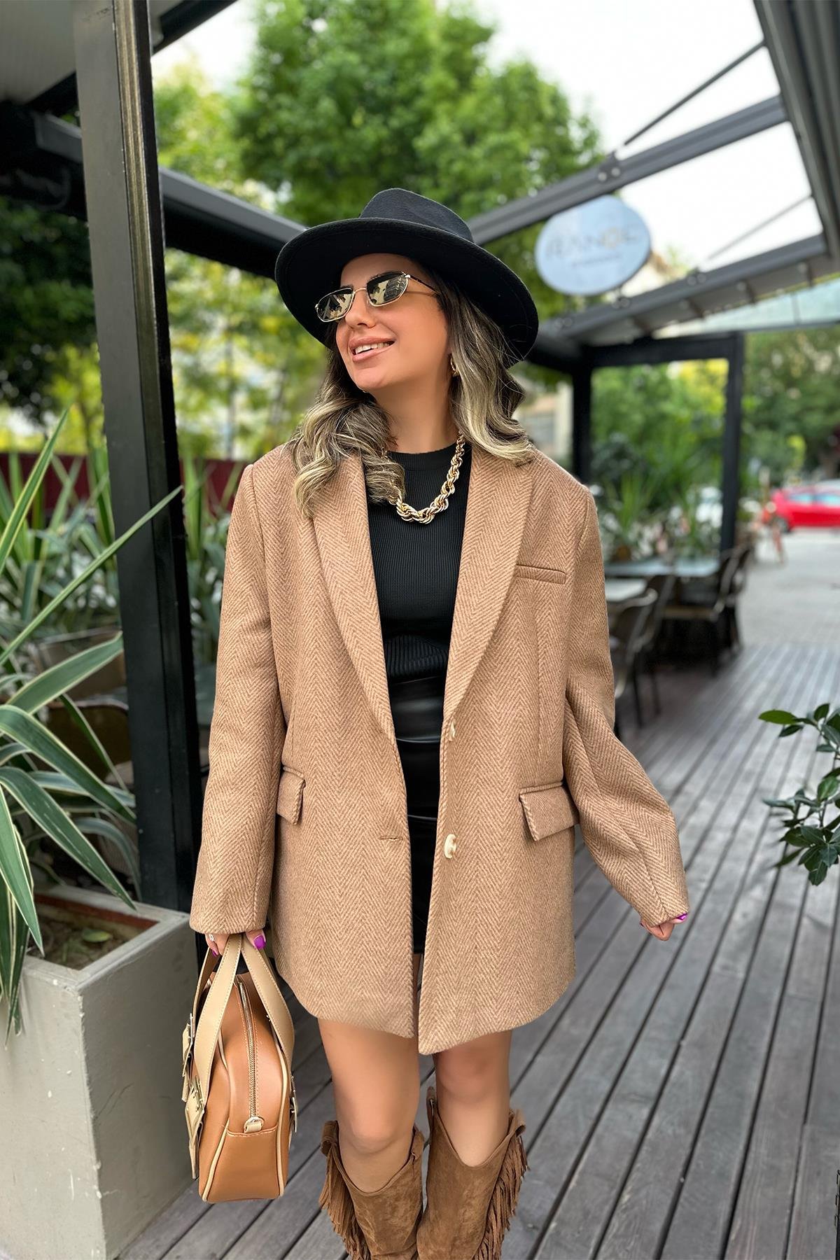 İki Düğmeli Balık Sırtı Kaşe Taba Ceket