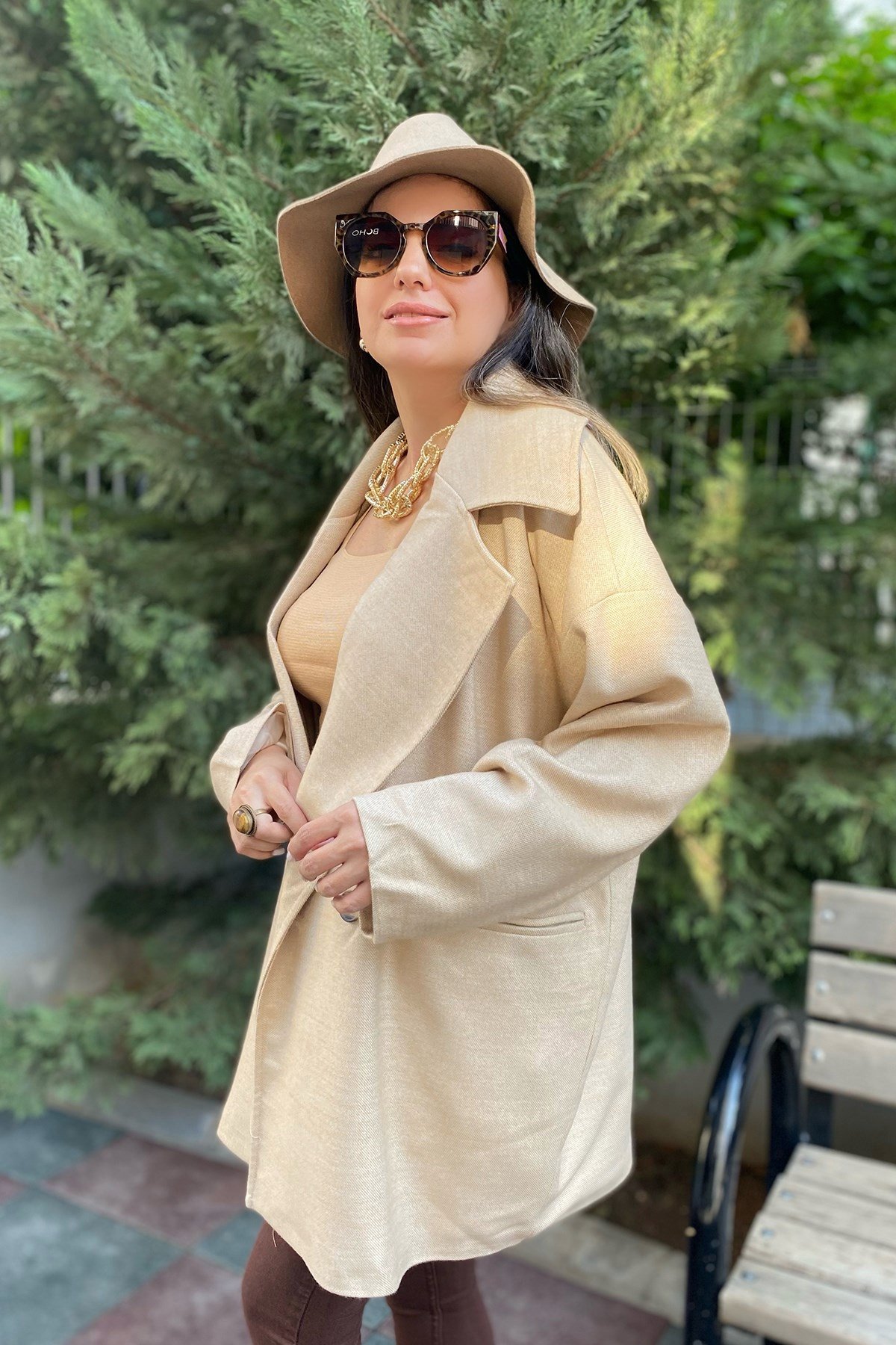 İnce Kendinden Çizgili Bej Oversize  Kaban