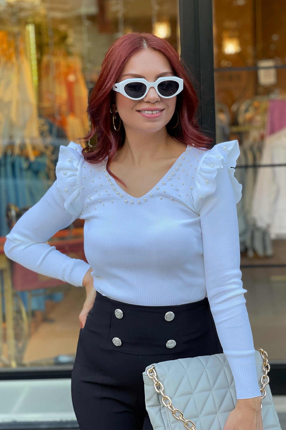 İncili Beyaz Triko Bluz