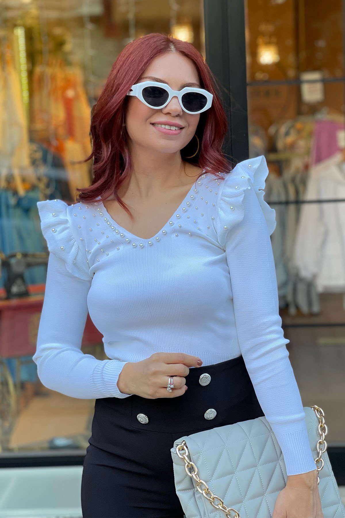 İncili Beyaz Triko Bluz