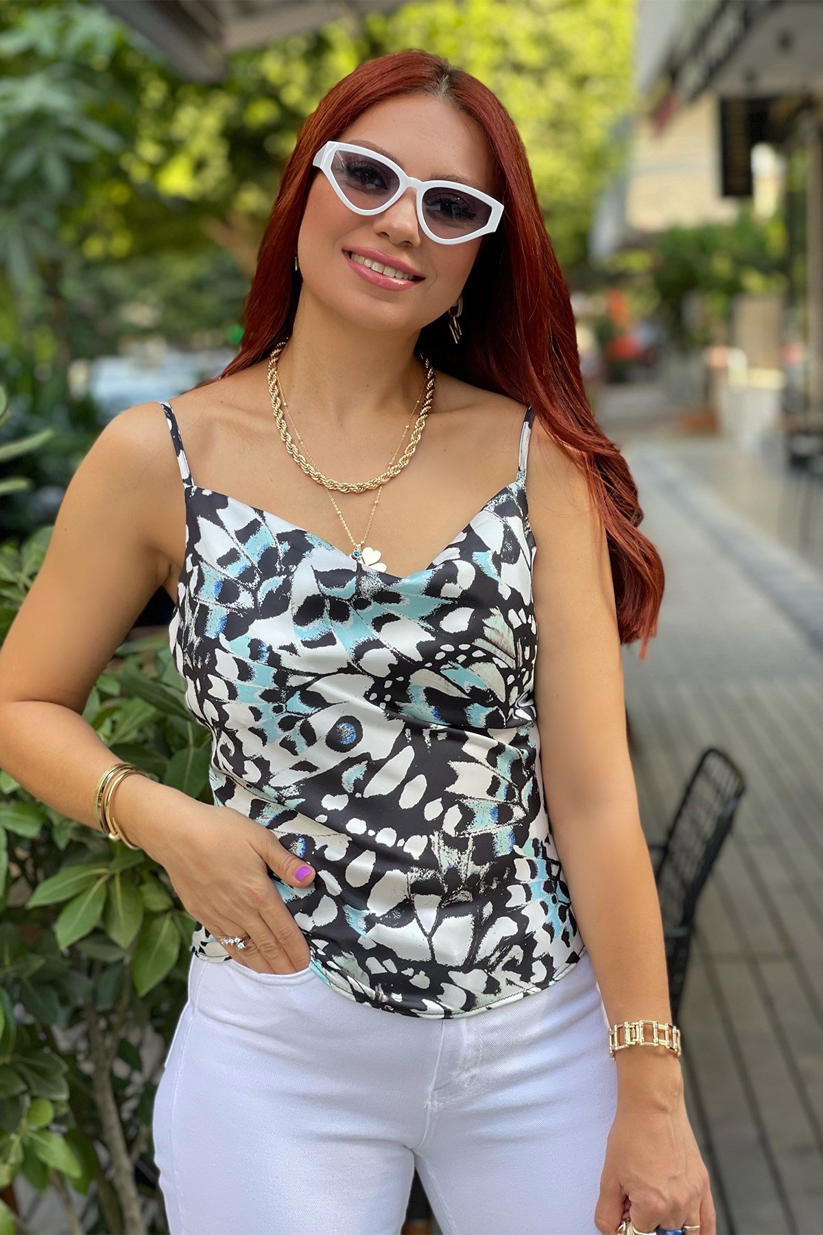 İp Askılı Mavi Desenli Degaje Yaka Bluz