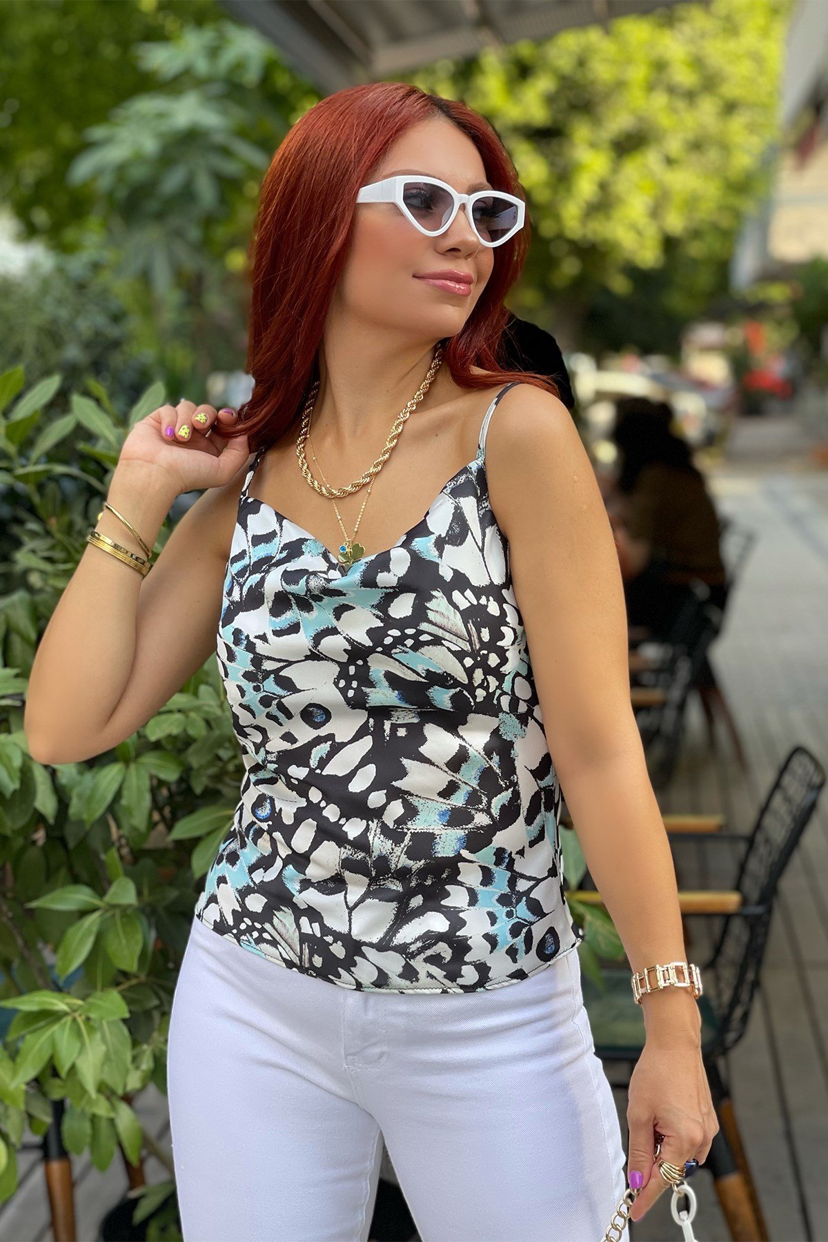 İp Askılı Mavi Desenli Degaje Yaka Bluz