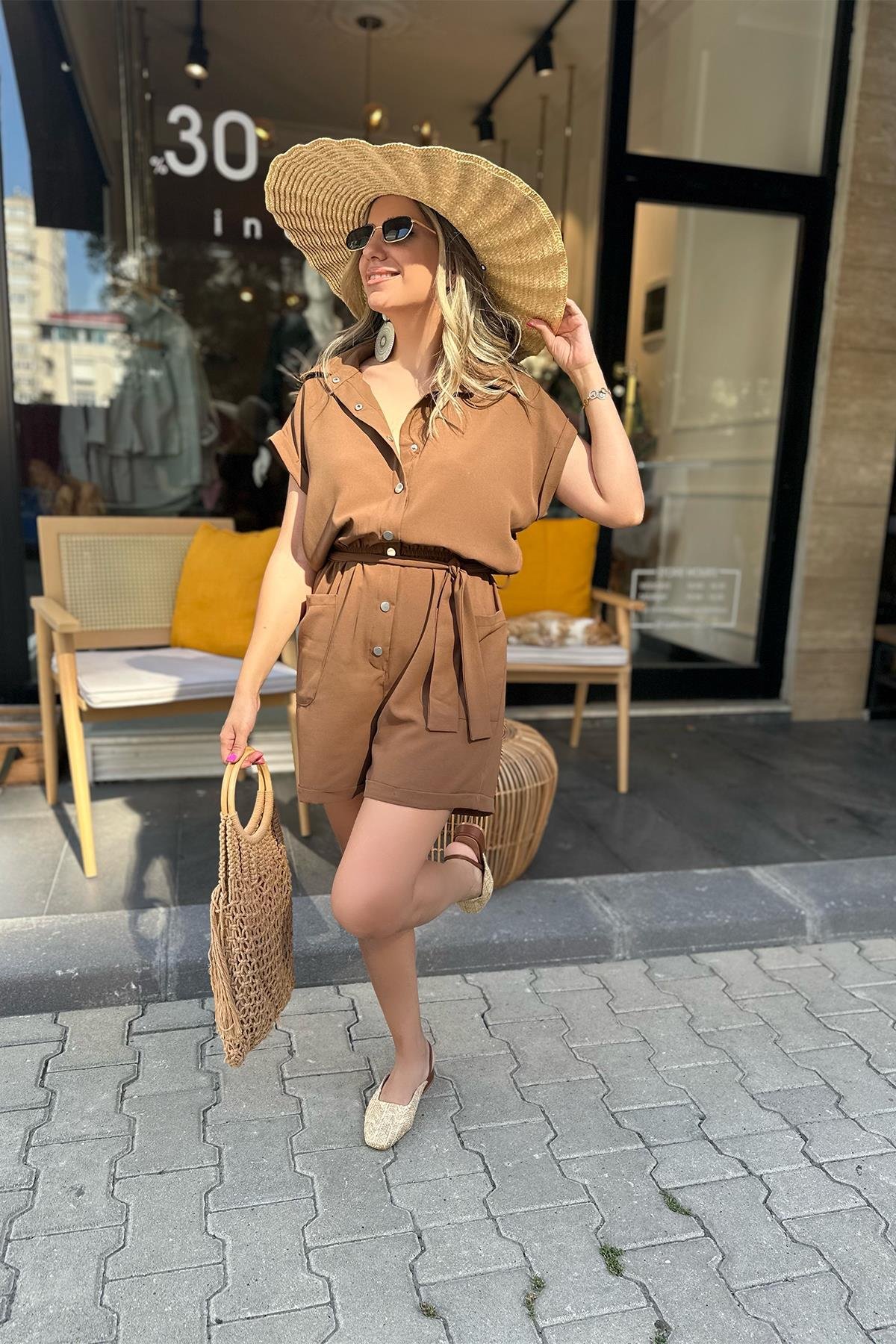 Kahve Çıtçıtlı Şort Tulum