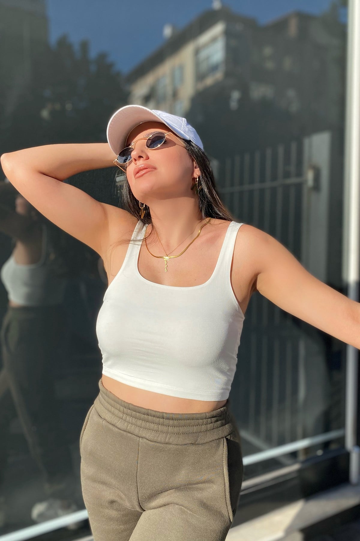Kalın Askılı Beyaz Crop Bluz 