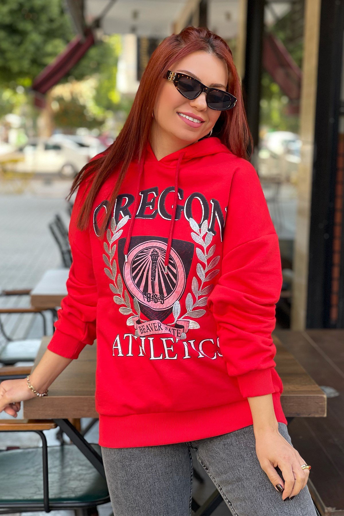 Kapşonlu Kırmızı  Sweatshirt