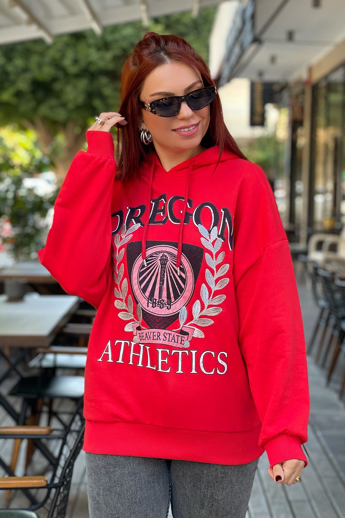 Kapşonlu Kırmızı  Sweatshirt