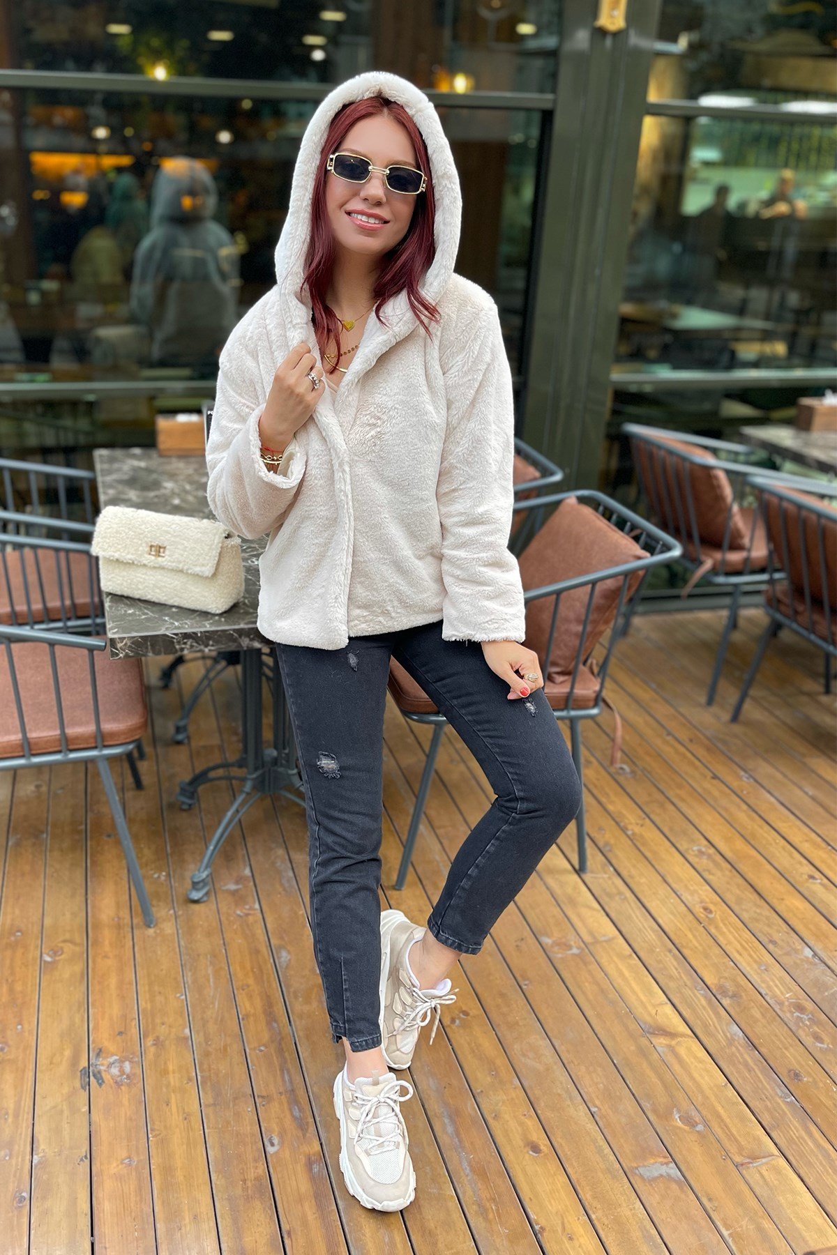 Kapşonlu Peluş Kaban