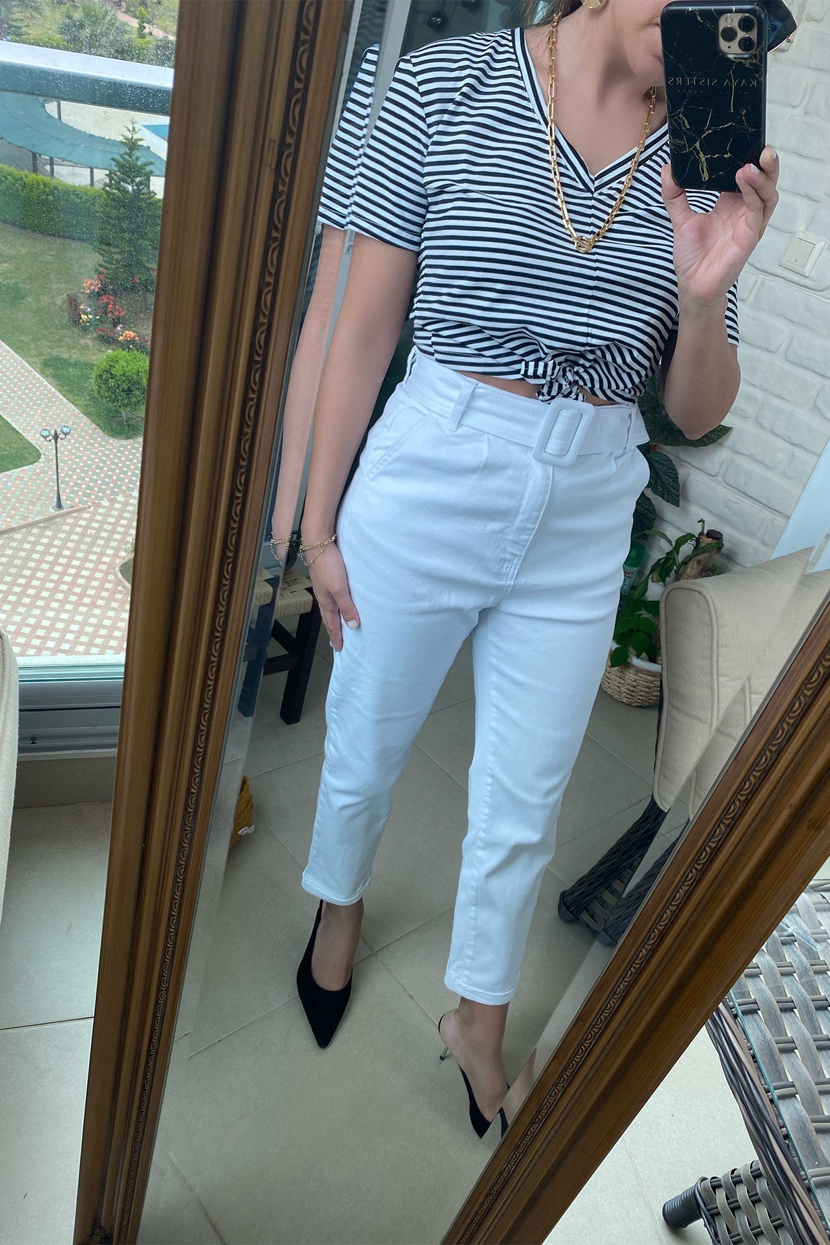 Kemerli Beyaz Yüksek Bel Pantolon