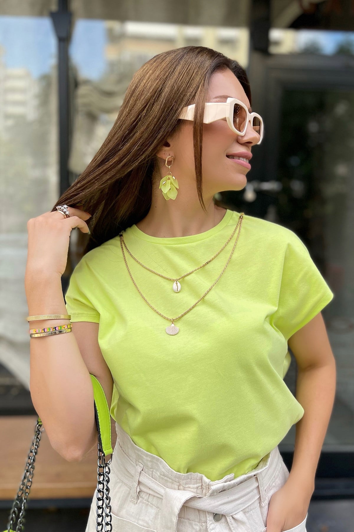 Kendinden Kolyeli Neon Yeşil Bluz 