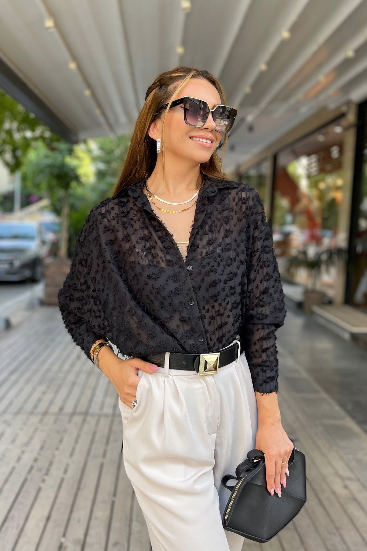 Kırçıllı Siyah Gömlek