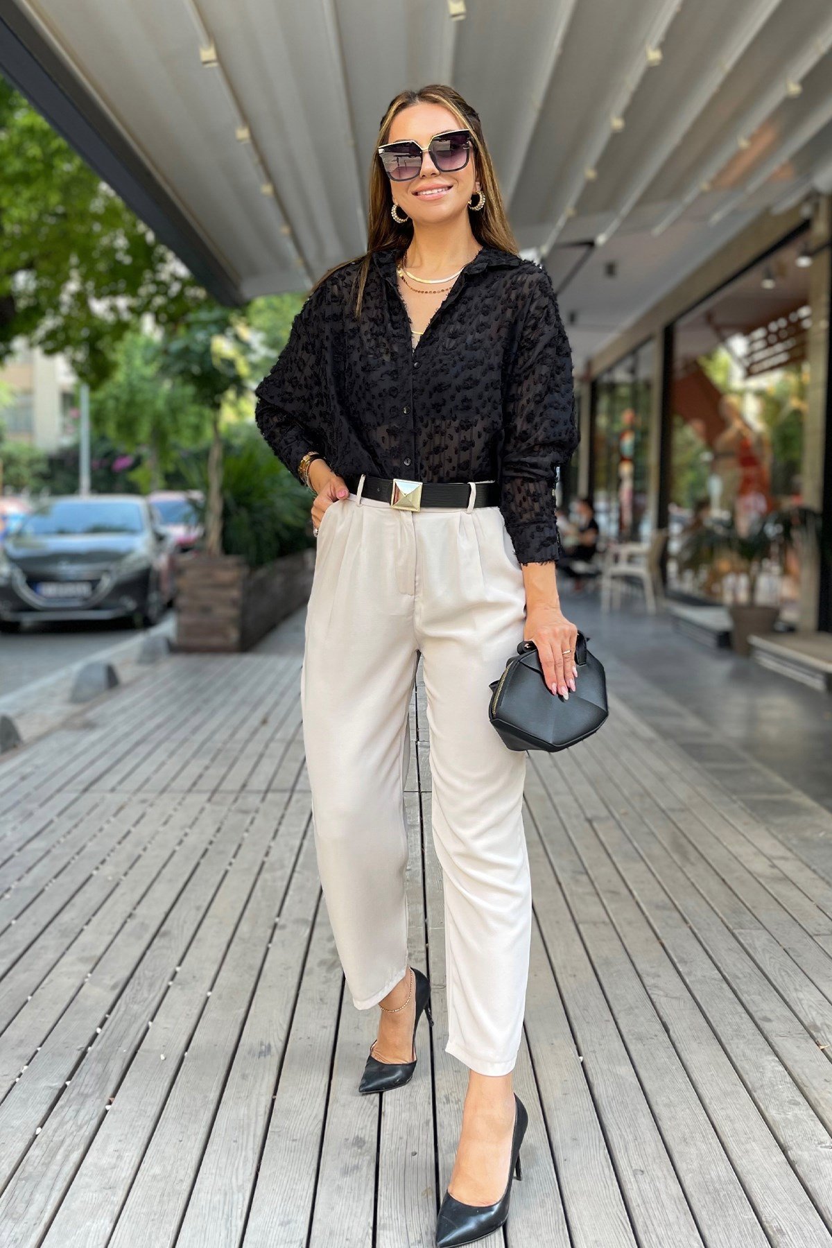 Kırçıllı Siyah Gömlek