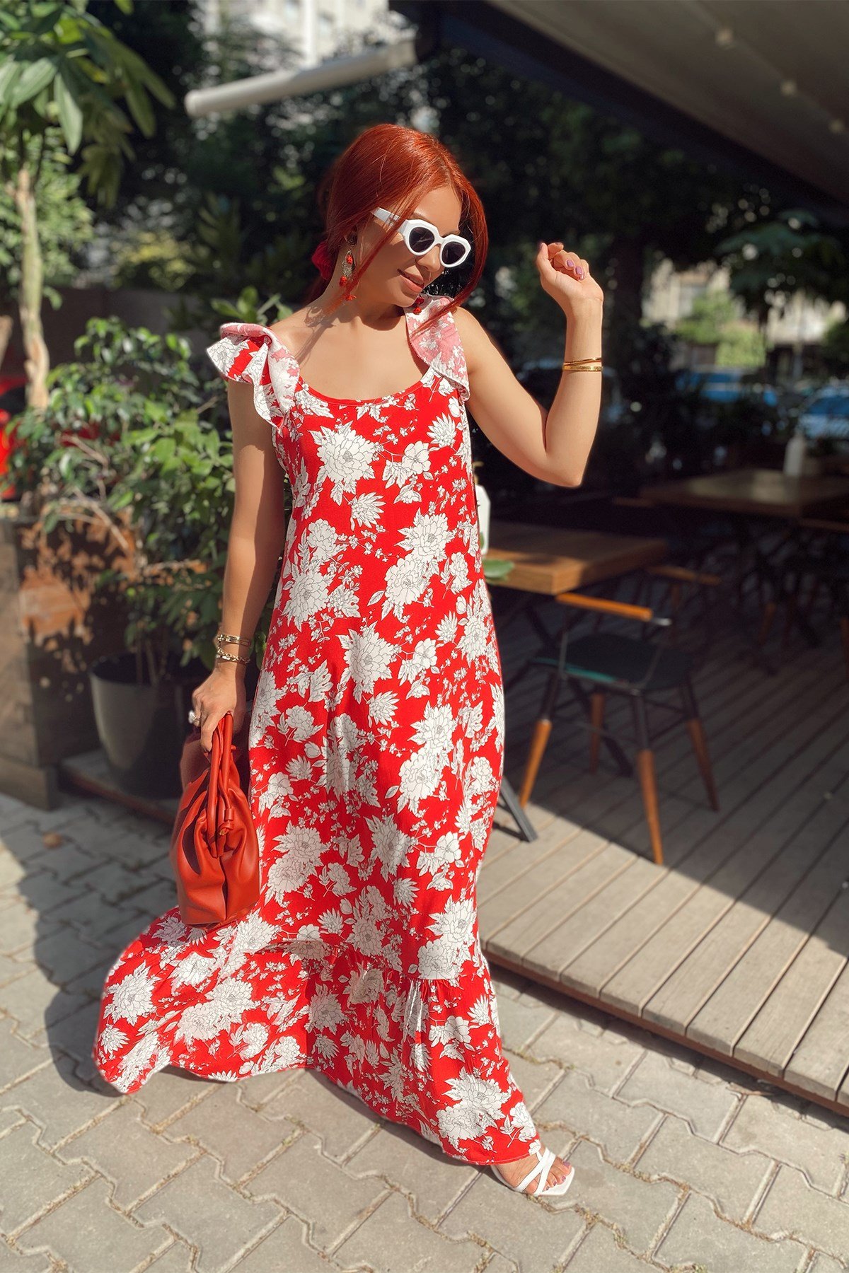 Kırmızı Desenli Volanlı Uzun Elbise
