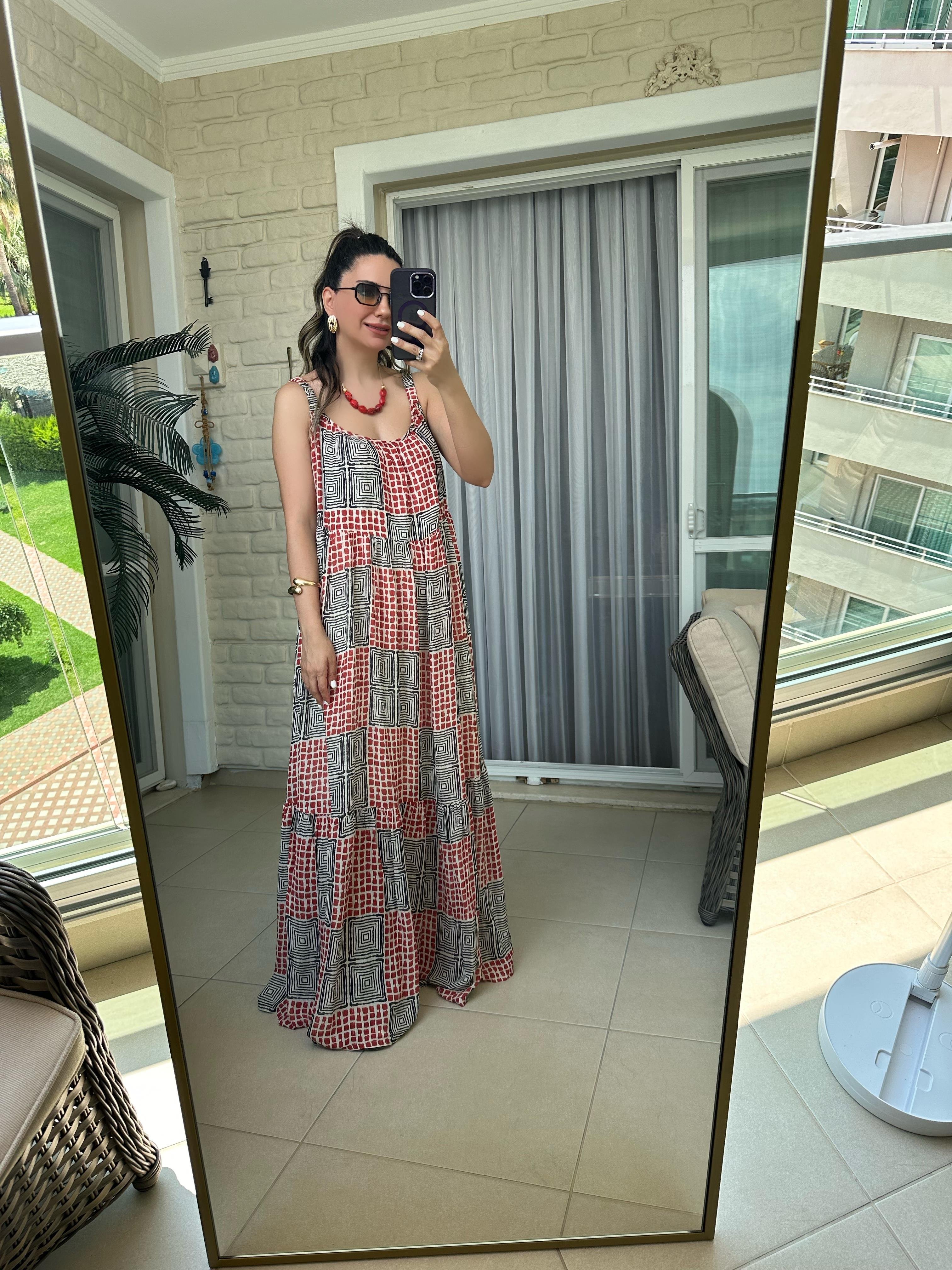 Kırmızı Siyah Desenli Askılı Elbise