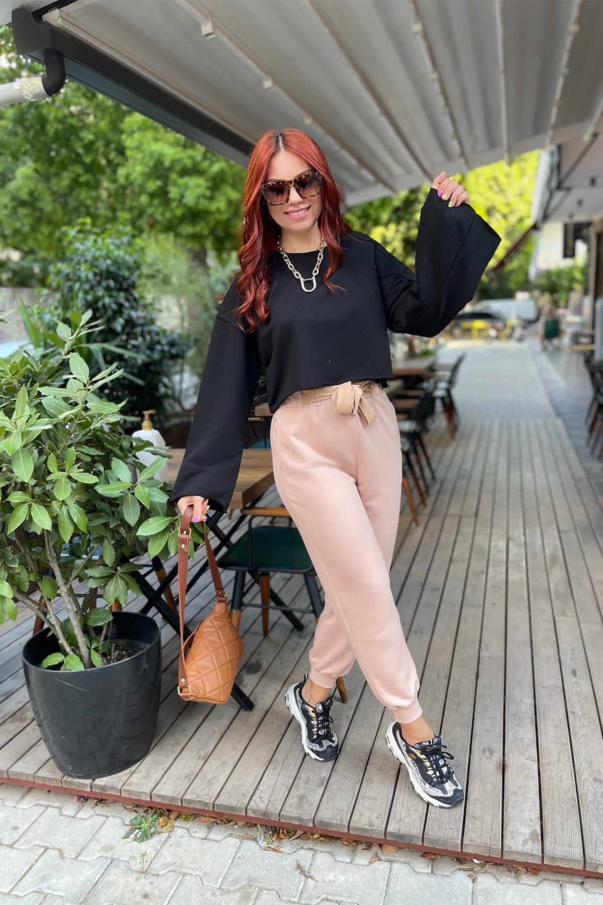 Kısa Siyah Crop Sweatshirt