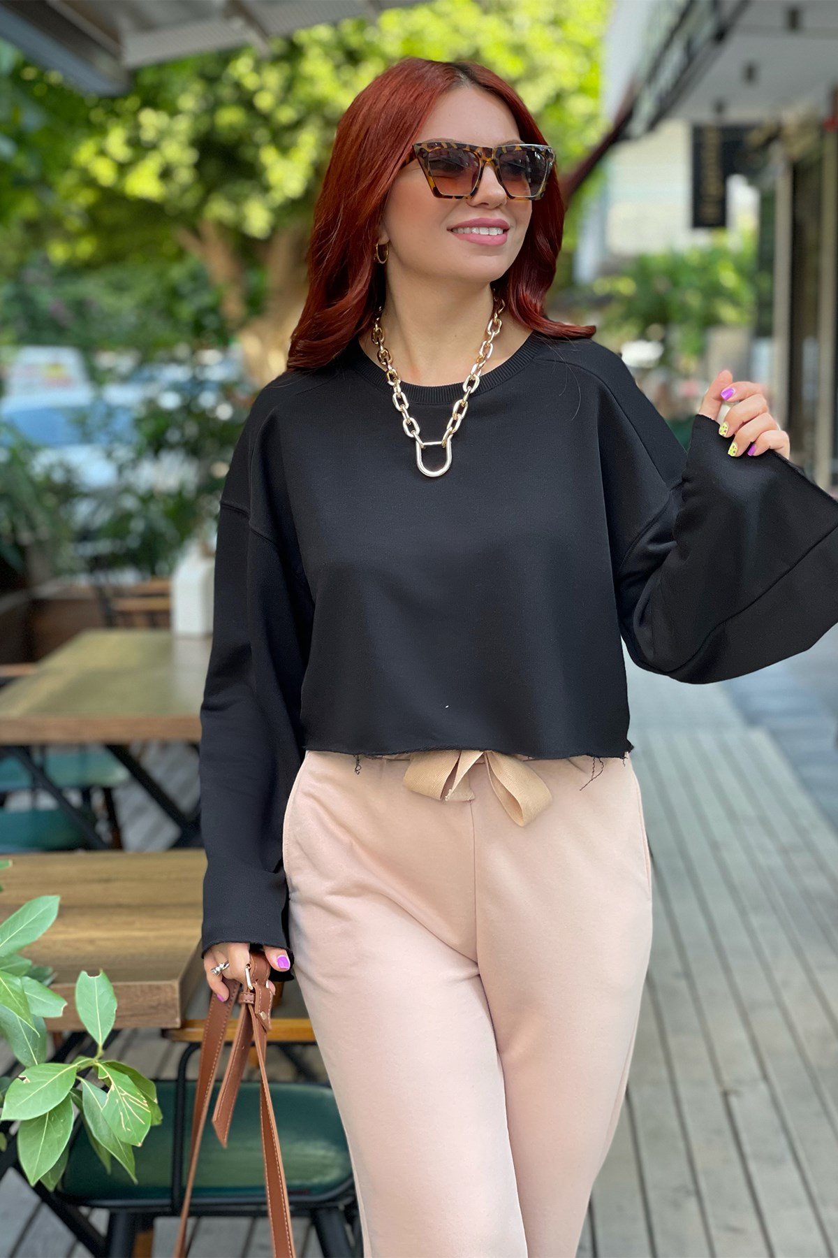 Kısa Siyah Crop Sweatshirt