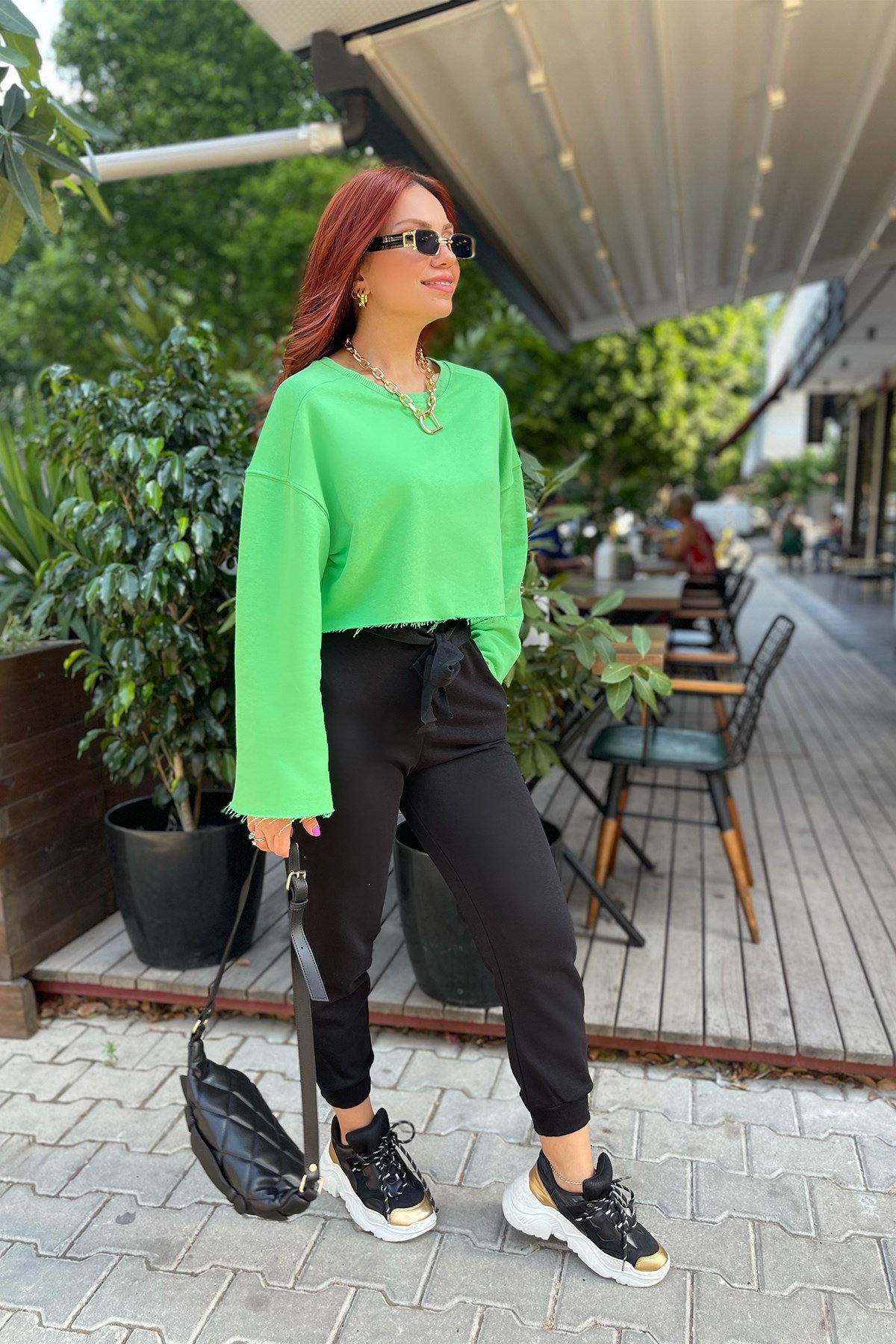 Kısa Yeşil Sweatshirt