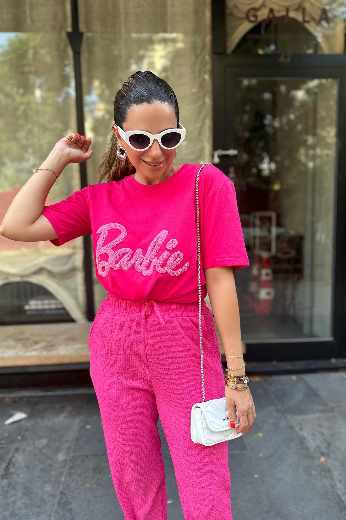 Koyu Pembe Barbie İşlemeli Tshirt