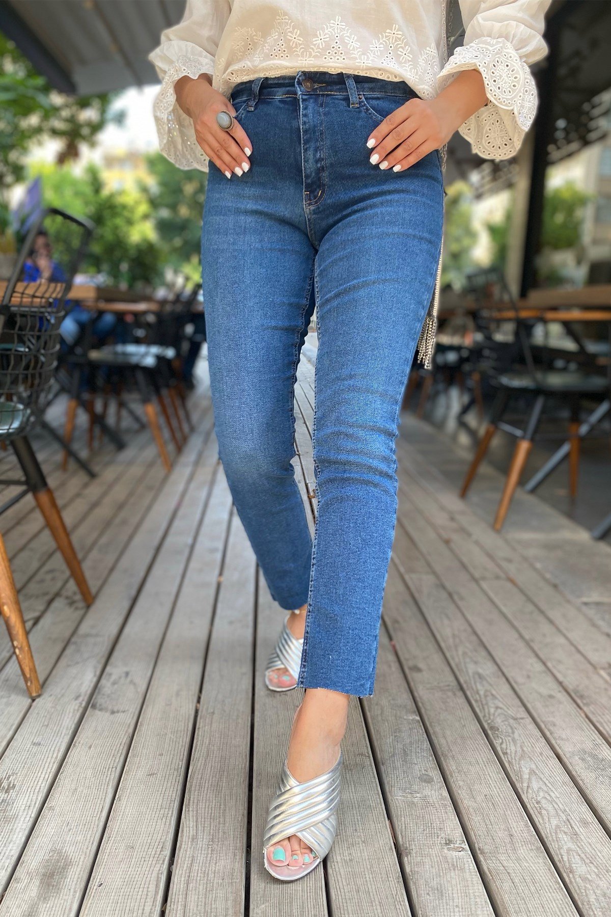 Koyu Renk Boy Fit Kesik Paça Kot Pantolon