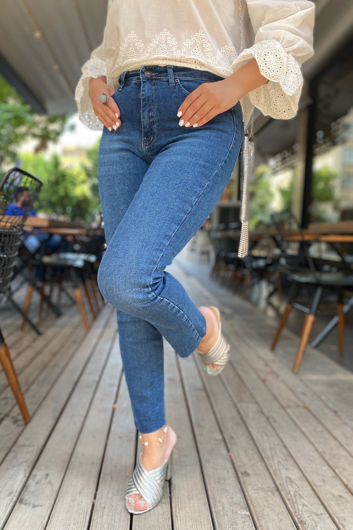 Koyu Renk Boy Fit Kesik Paça Kot Pantolon