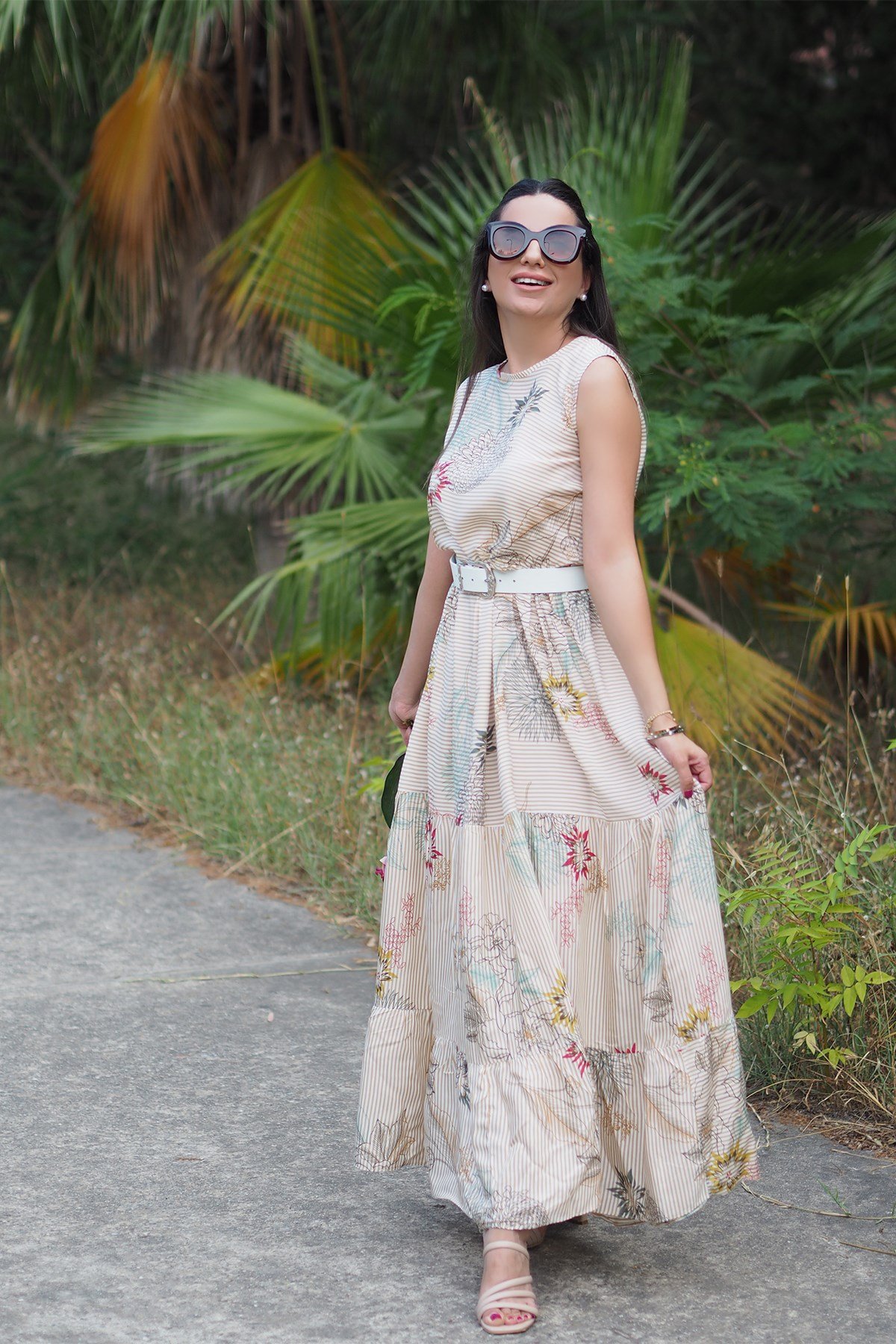 Krem Çizgili Çiçekli Kalın Askılı Elbise