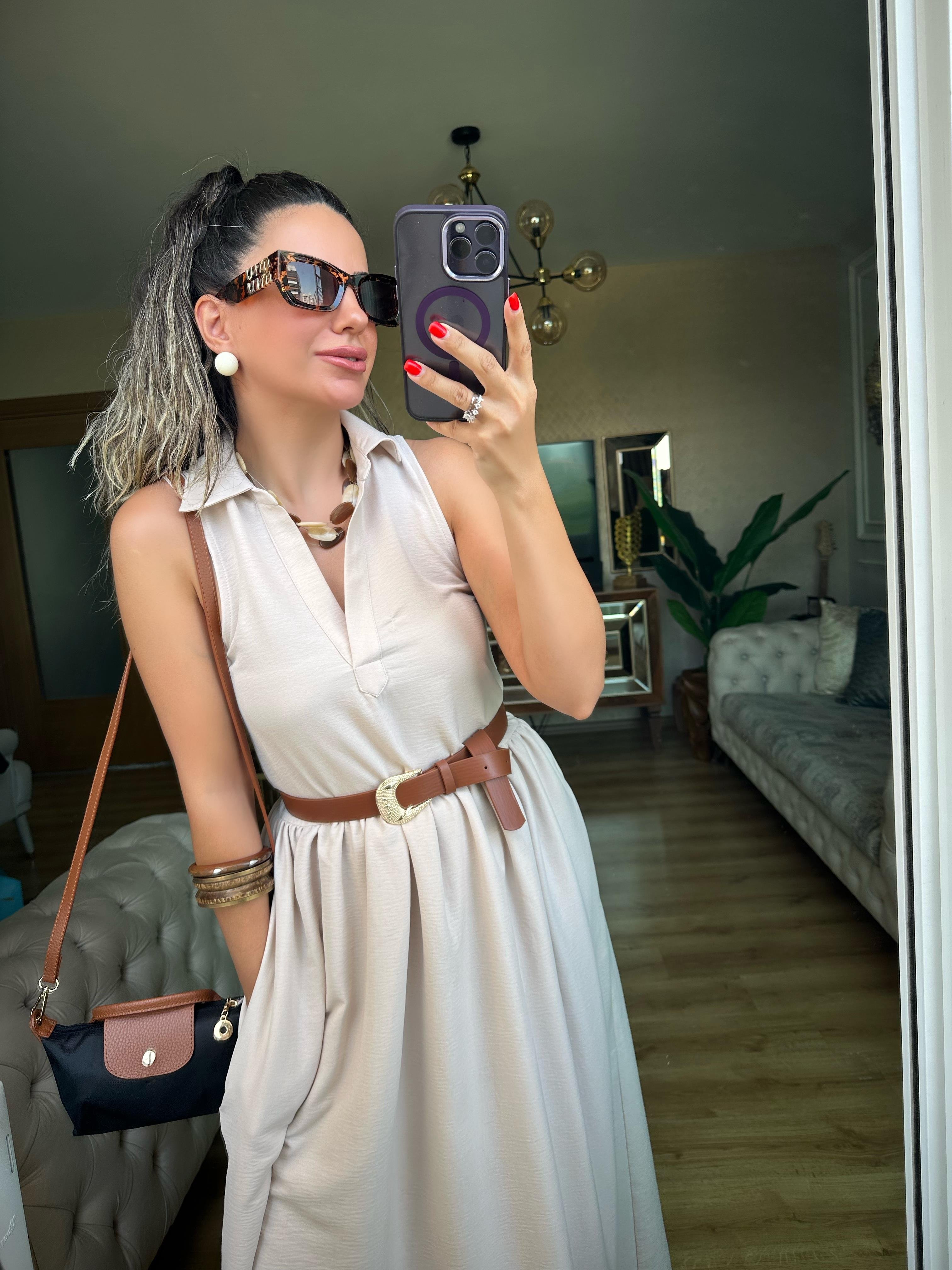 Krem Kemerli V Yaka Elbise