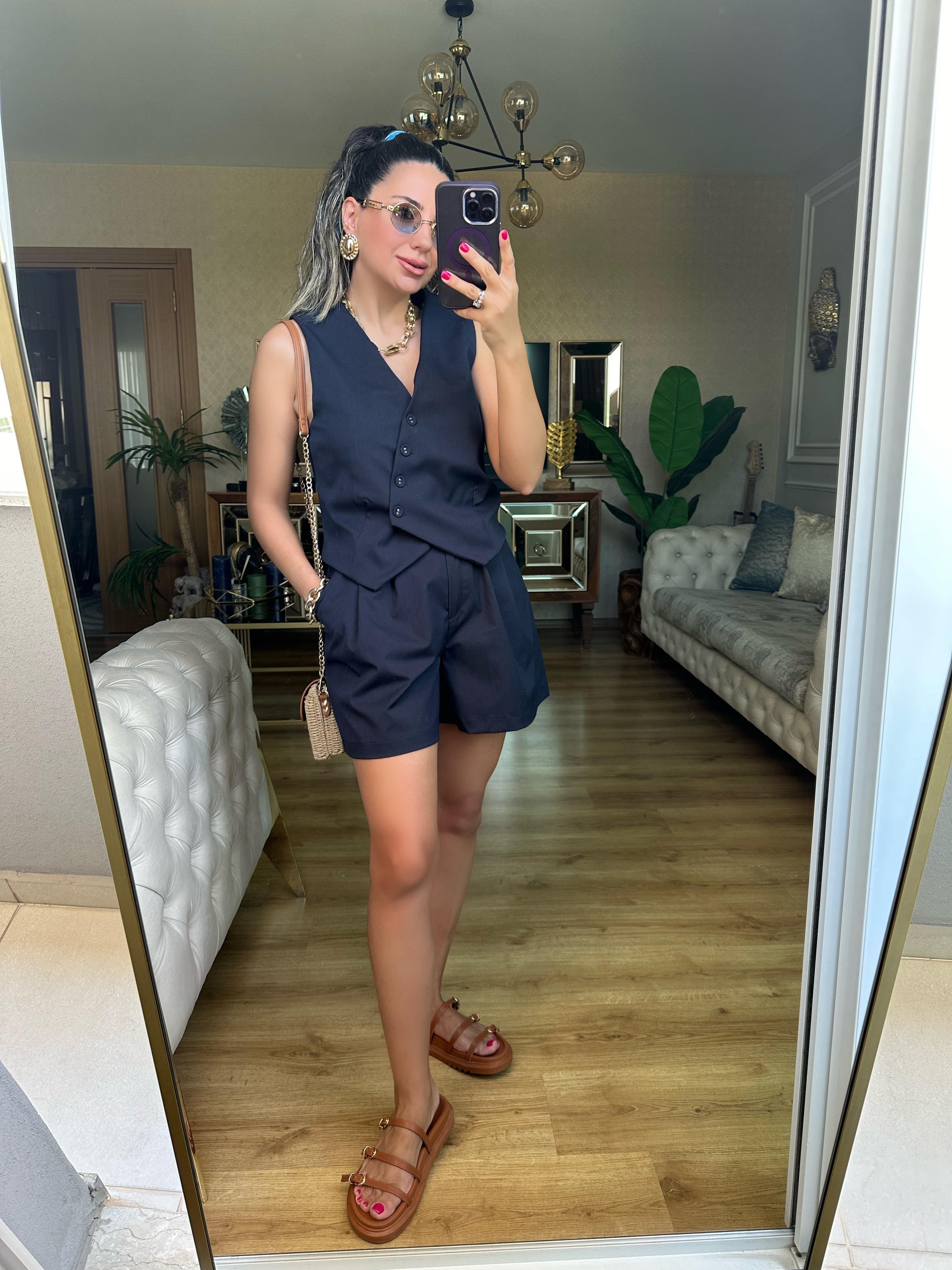 Lacivert Çapraz Düğme Detaylı Yelek Şort Takım