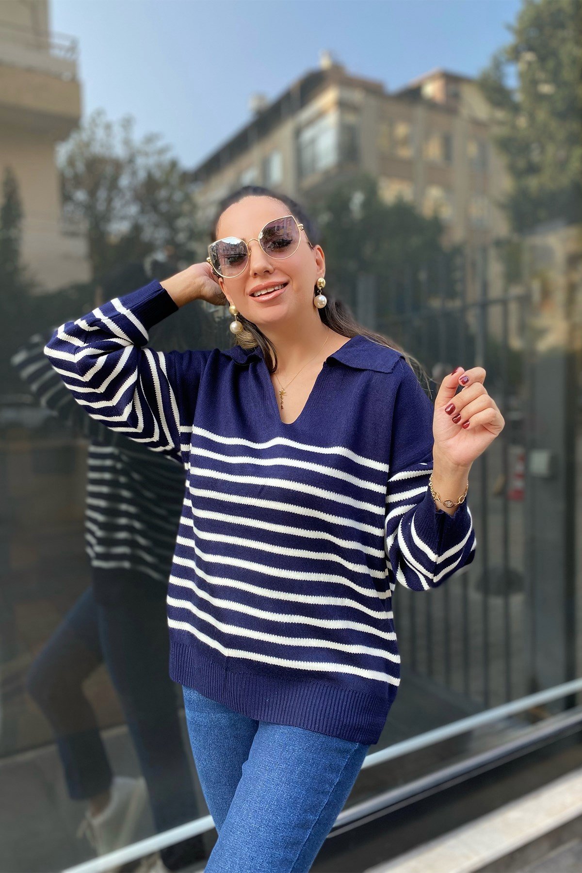 Lacivert Üzerine Beyaz Çizgili Kazak