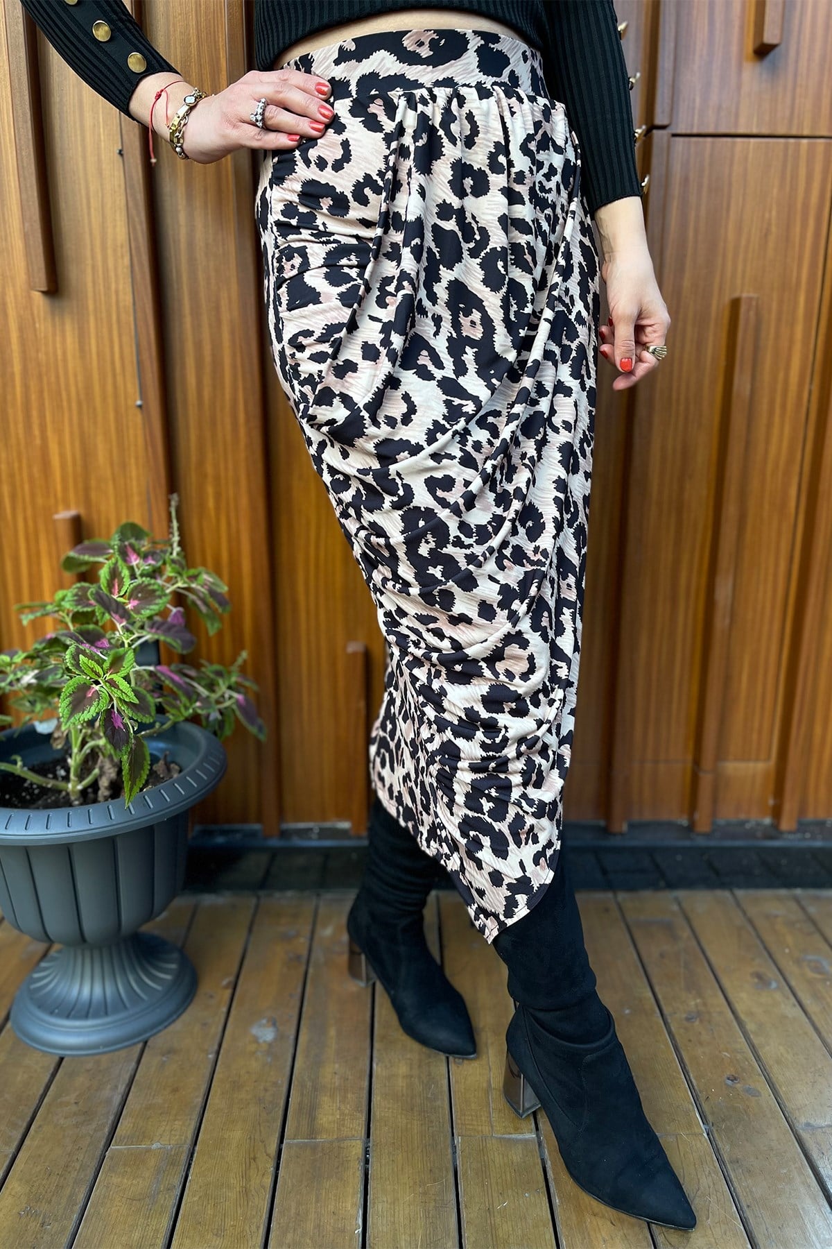 Leopar Desenli Drape Detaylı Etek
