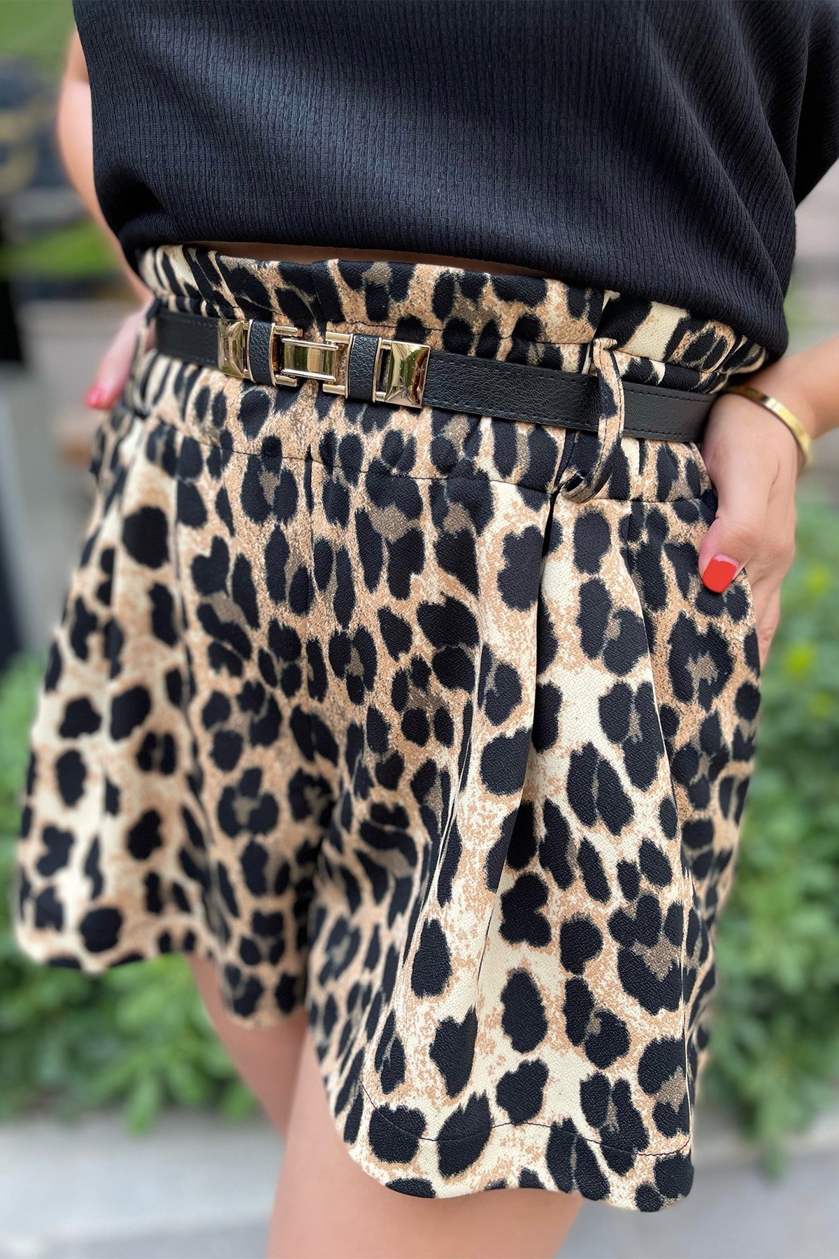 Leopar Desenli Şort