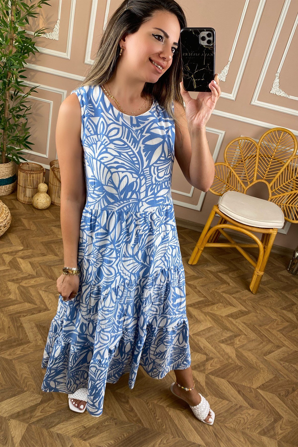 Mavi Beyaz Empirme Desen Kemerli Elbise